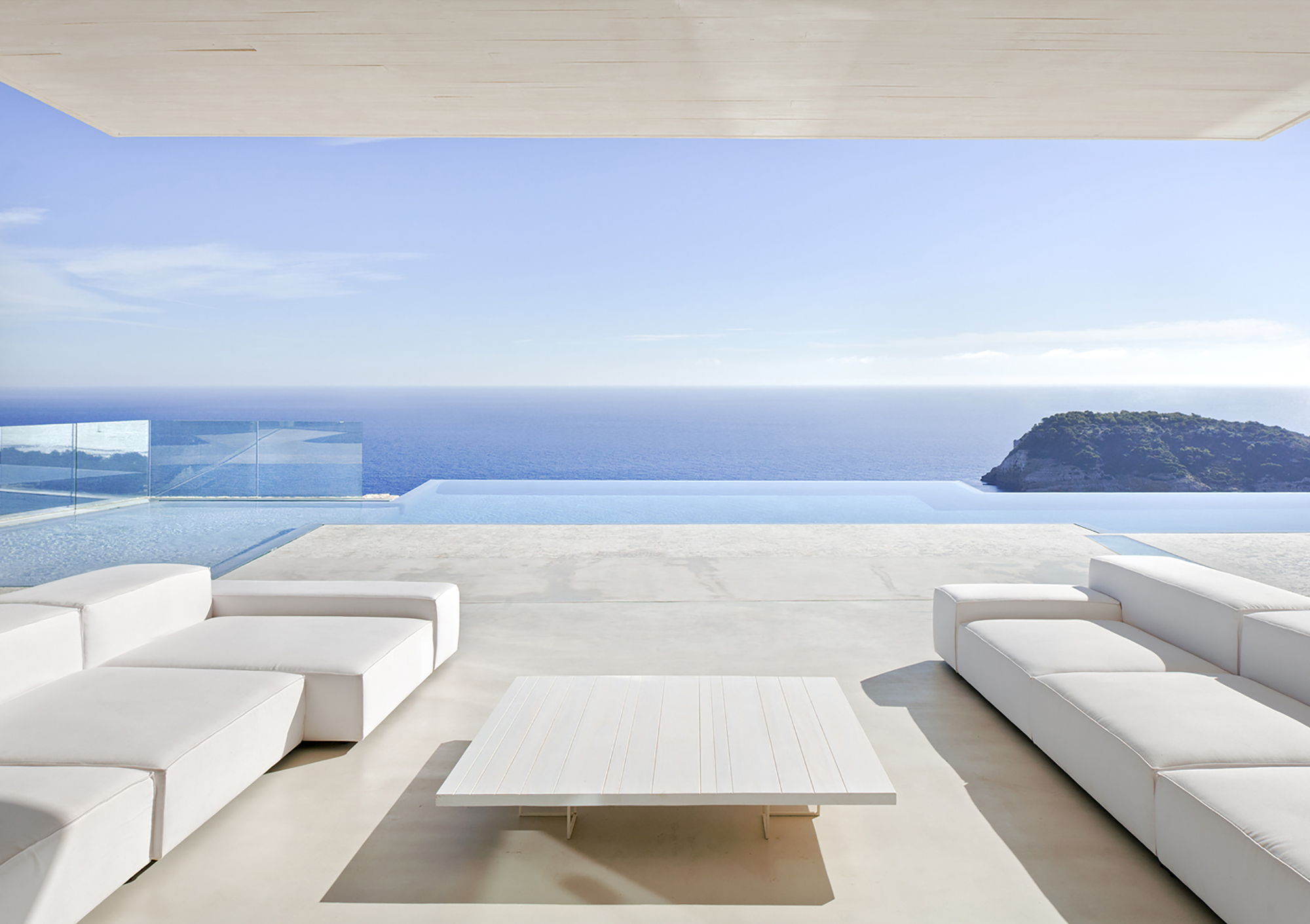 2000x1411 Awesome Sea View From Apartment Wallpaperx1411