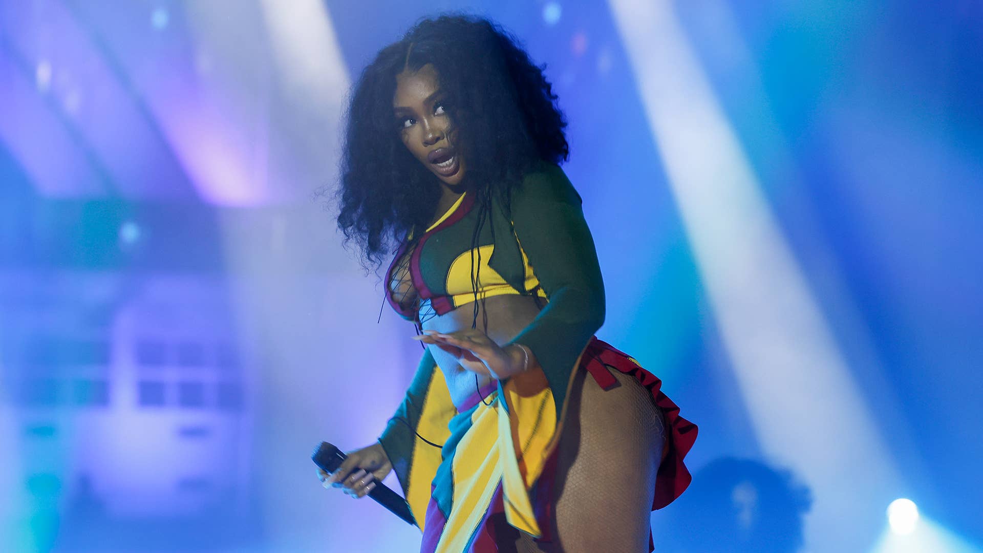 1920x1080 SZA Suggests She Plans to Take Extended Break Following 'SOS' Release: 'I'm Gonna Disappear'