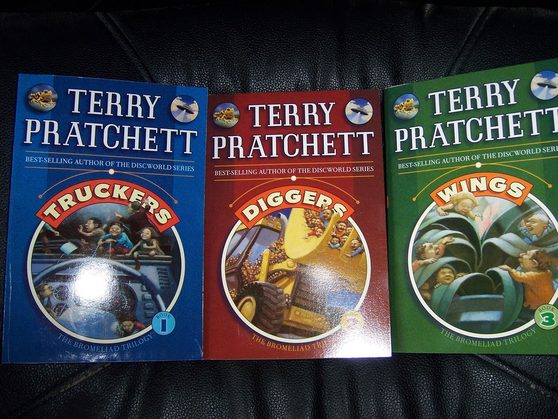 Terry Pratchett Wallpapers - Top Free Terry Pratchett Backgrounds ...