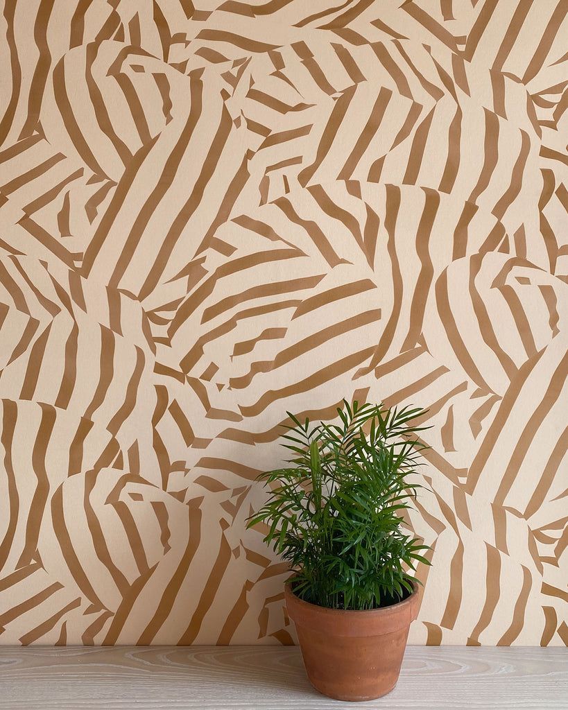 819x1024 Folded Saddle Wallpaper