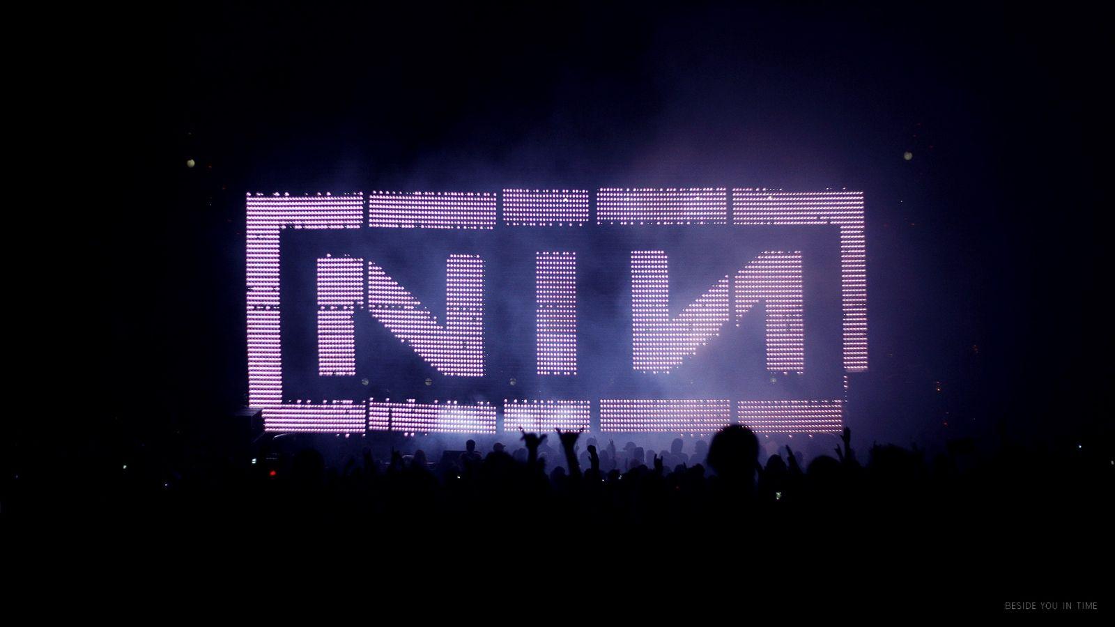 1600x900 Download wallpaper 1600x900 nine inch nails, concert, name, fan
