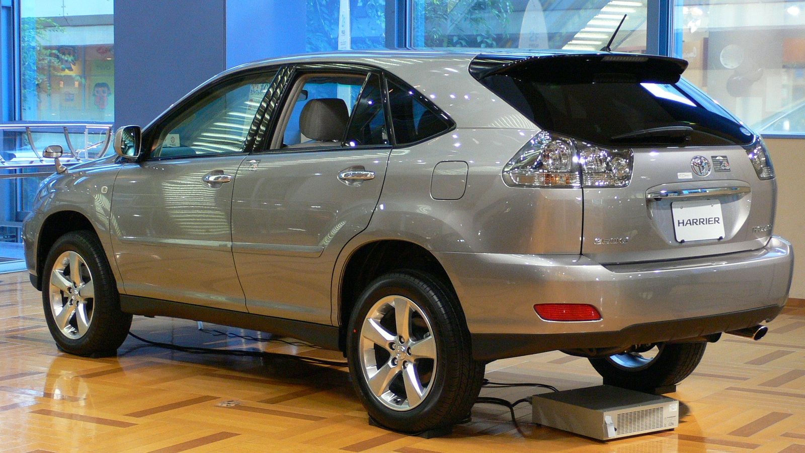 1600x900 Toyota Harrier