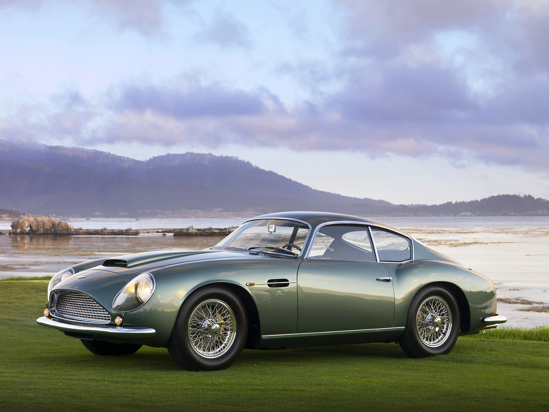 1920x1440 Aston Martin DB4 GT Zagato Wallpaper