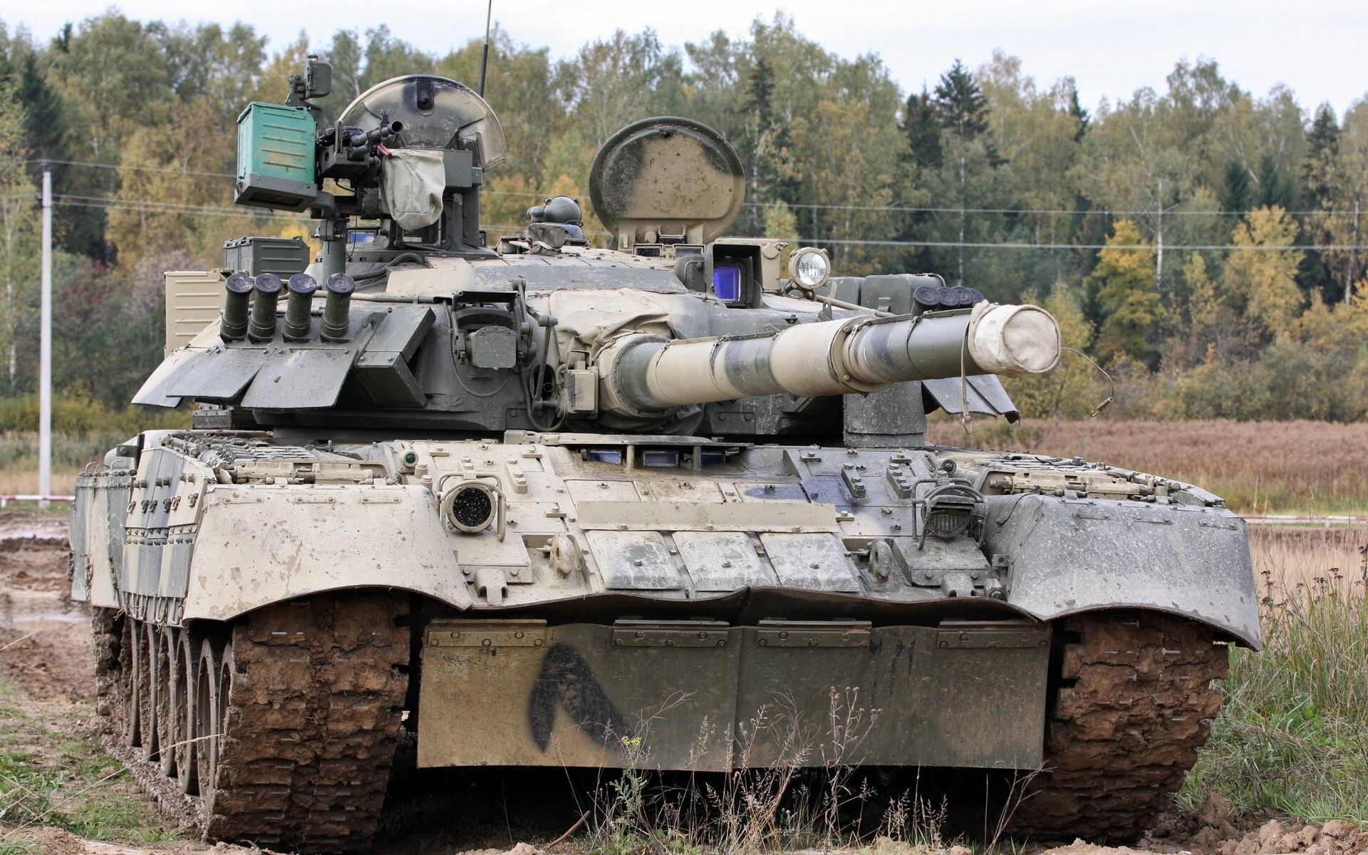 1920x1200 Model T 80 Military Tank Wallpaper