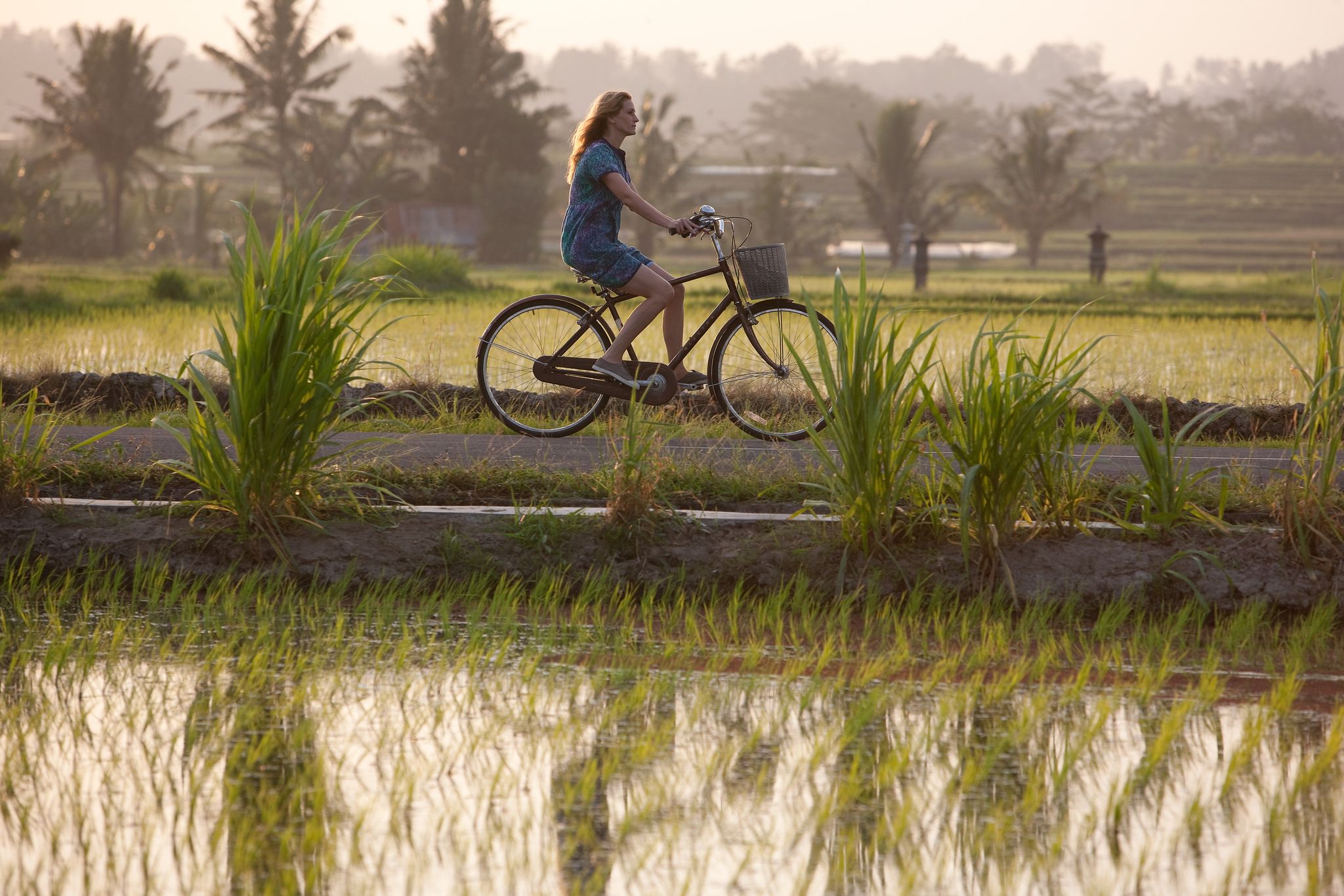 2048x1365 Eat Pray Love (2010)