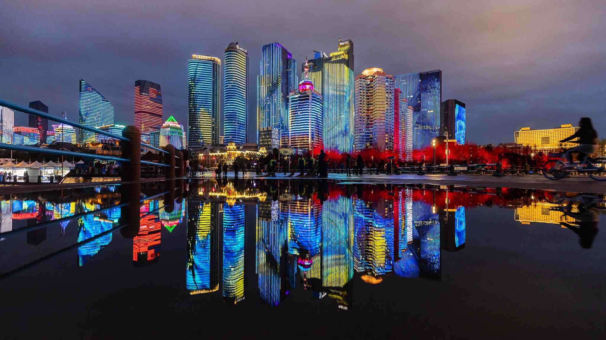 2048x1152 Qingdao lights up to welcome upcoming SCO Summit!