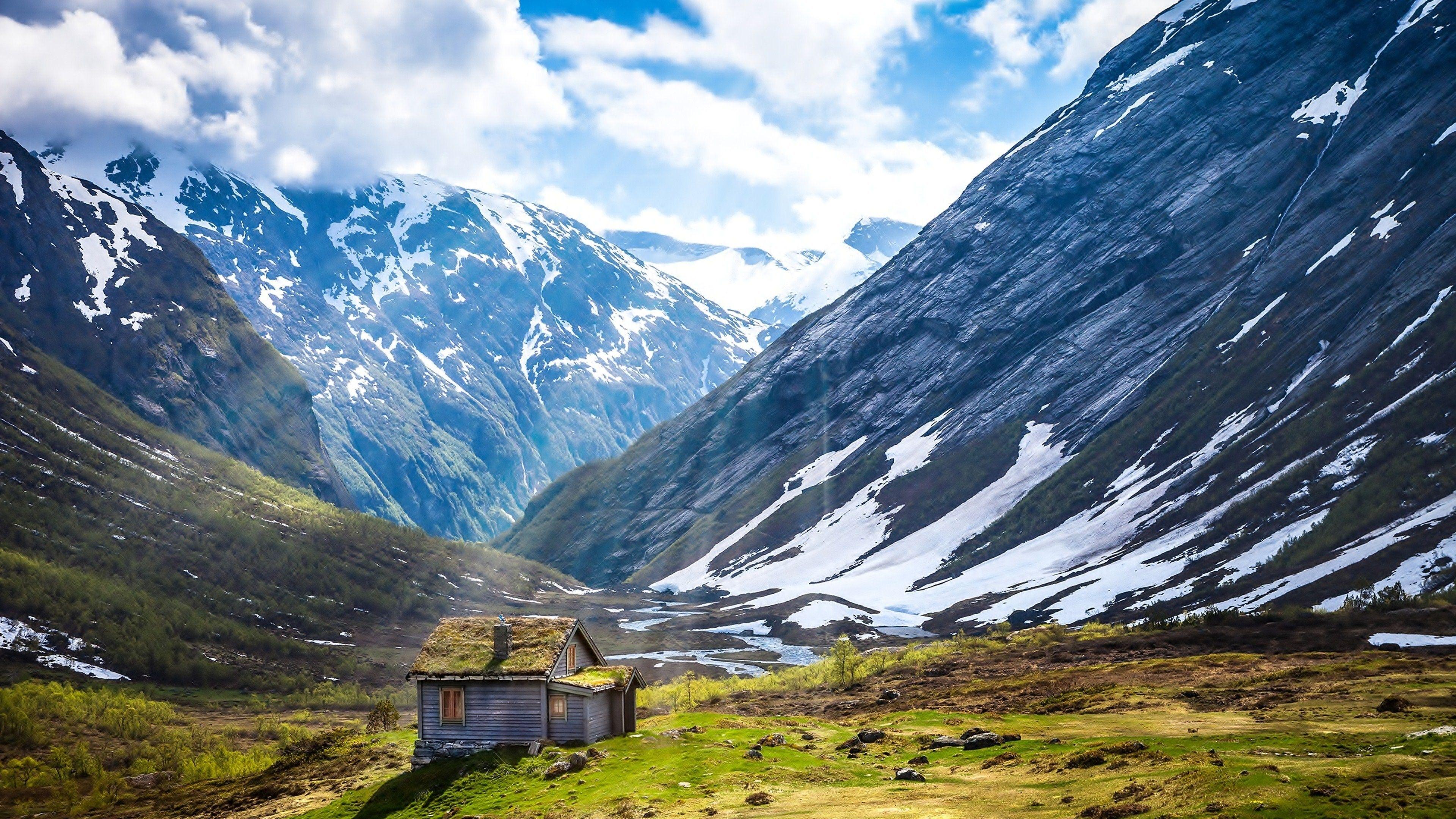 3840x2160 4K Mountain Wallpaper