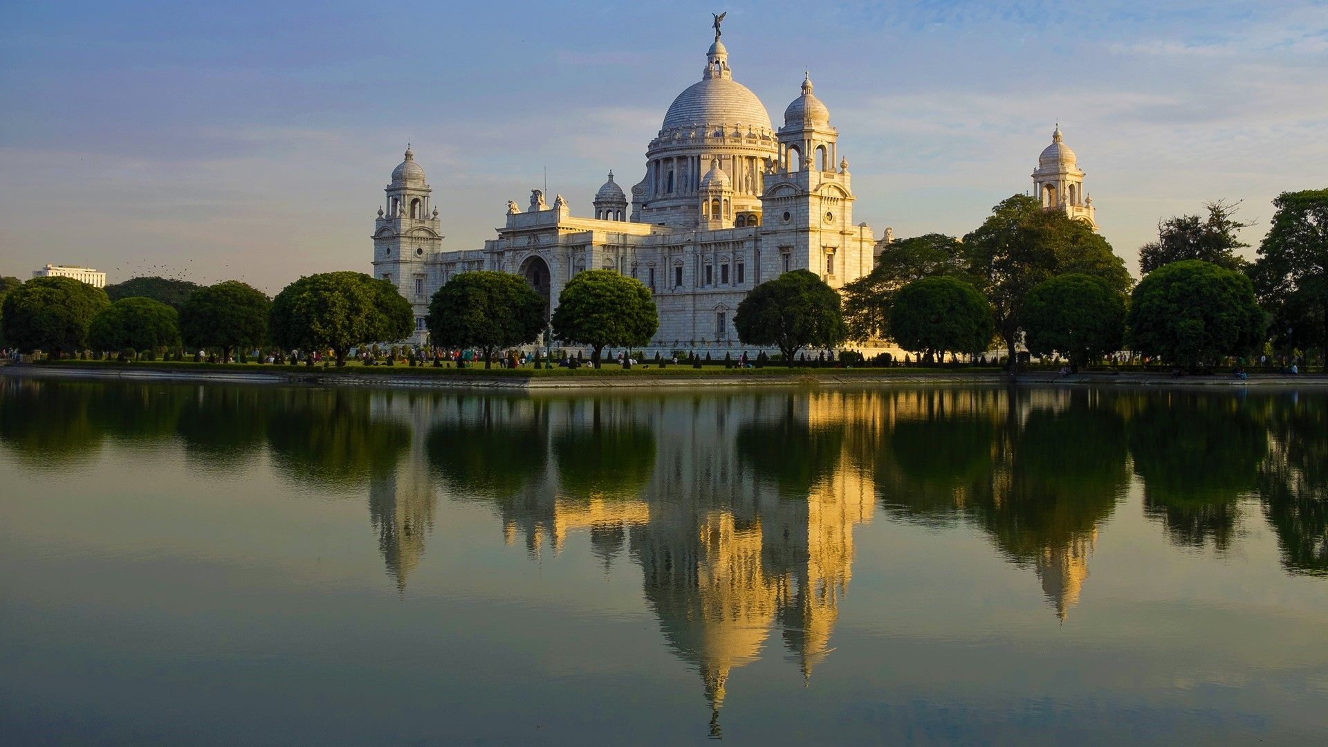 1920x1080 architecture, trees, India, sky, reflection, building, water ripples, water, Kolkata, Victoria Memorial, lake Gallery HD Wallpaper