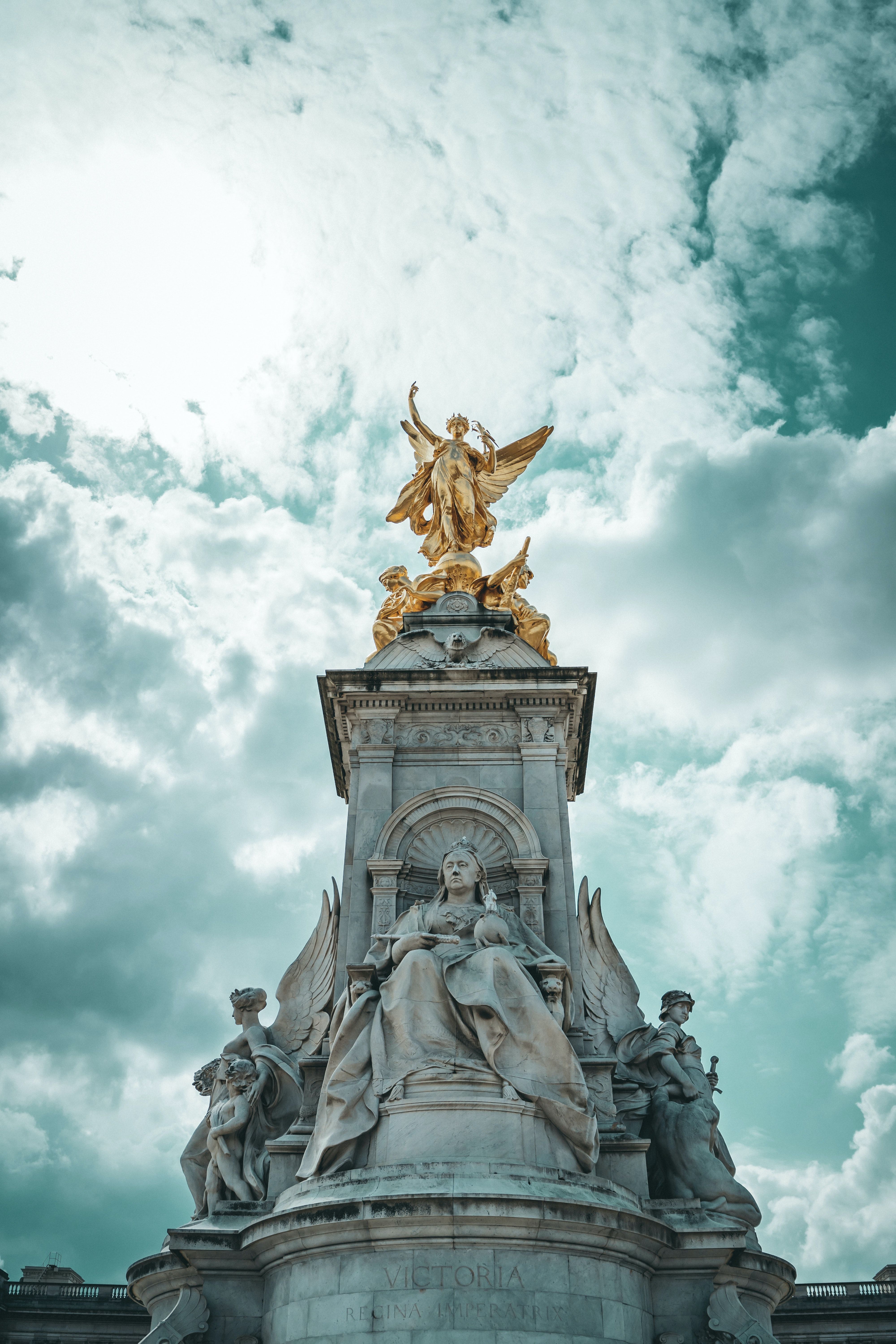 4000x6000 Victoria Memorial in London · Free