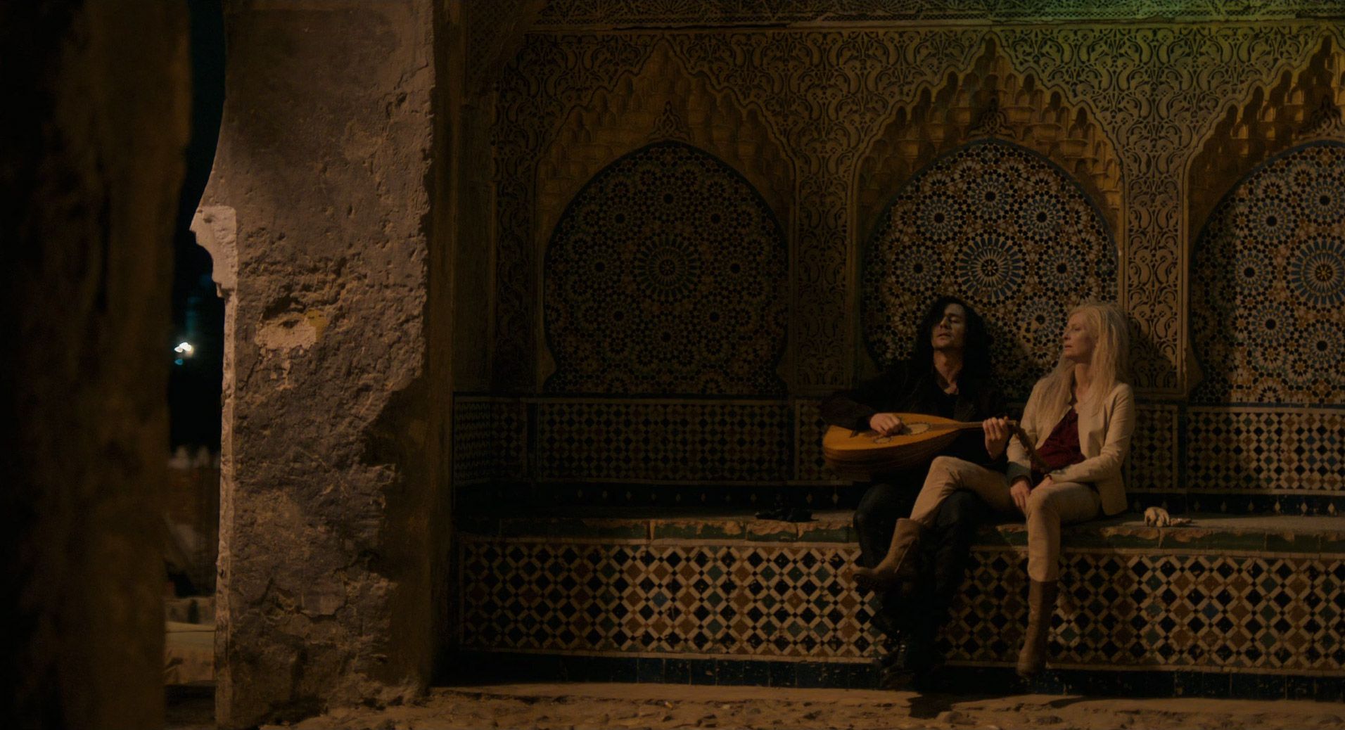 1912x1038 Only Lovers Left Alive 229