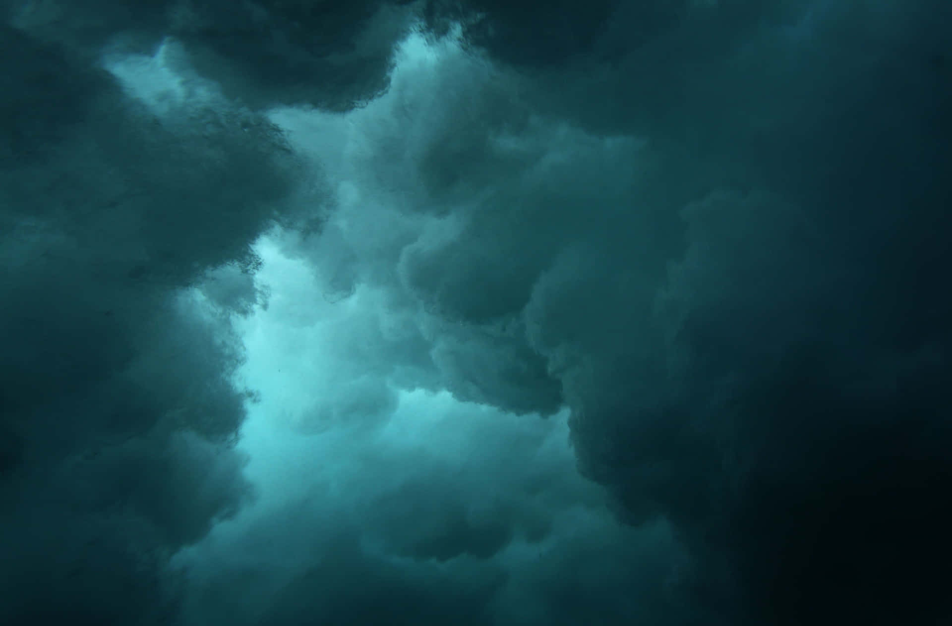 1920x1263 Download Dark Cloud Cyan Aesthetic Wallpaper