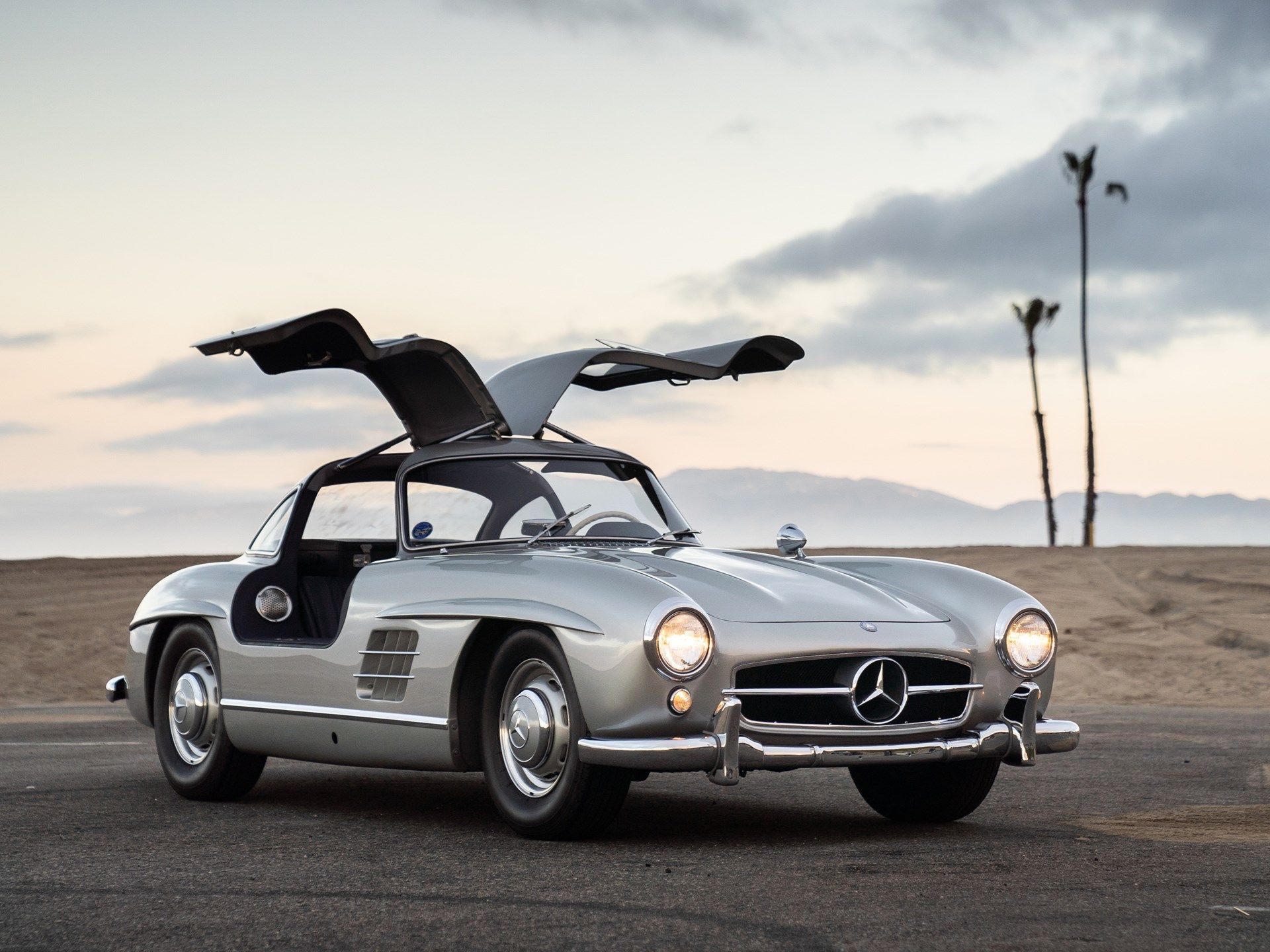 1920x1440 SL Gullwing Wallpaper