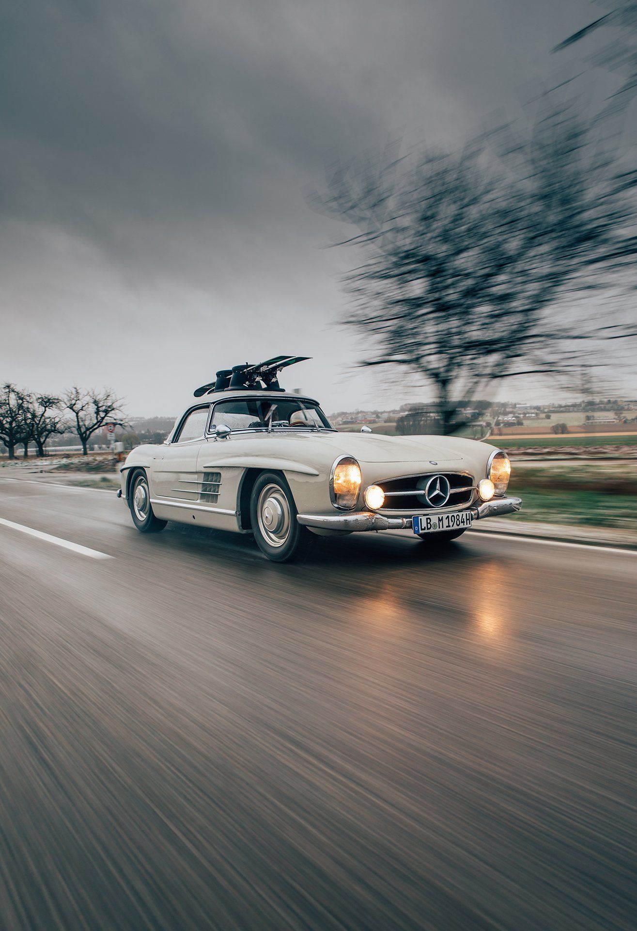 1315x1920 From Stuttgart To St. Moritz With A Ski Laden Mercedes 300SL Roadster. Classic Driver Magazine. Mercedes 300sl, Mercedes, Classic Mercedes