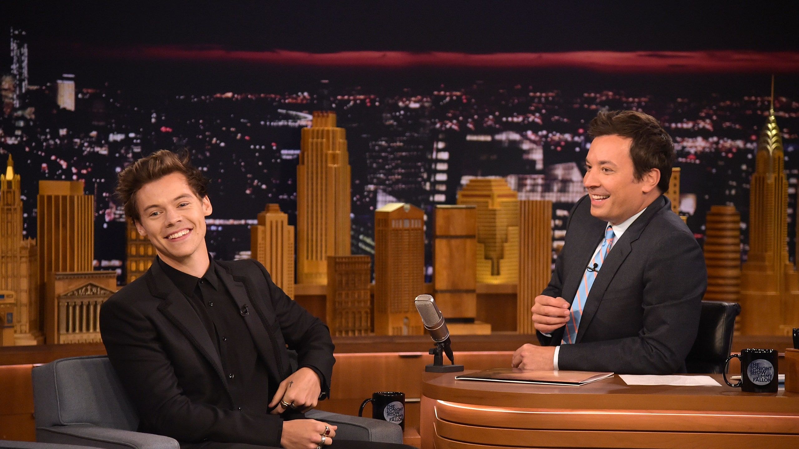 2560x1440 Harry Styles Takes Jimmy Fallon's Job In New “Tonight Show” Skit