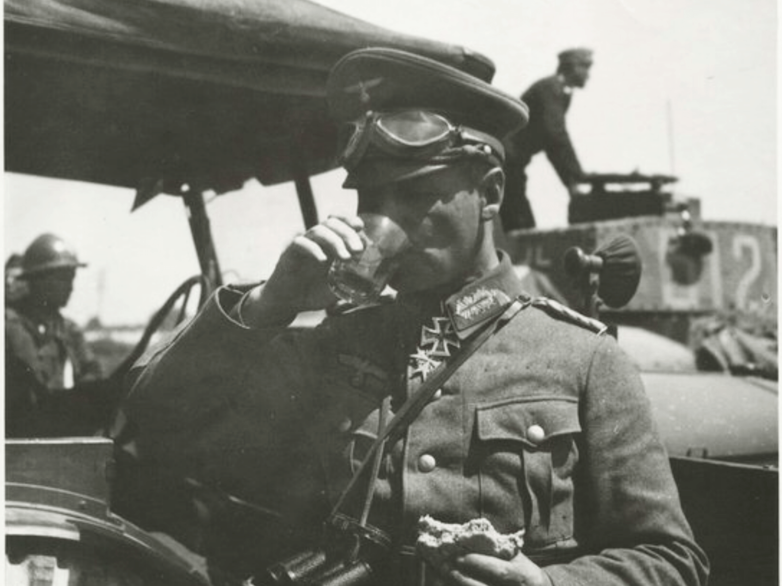 1600x1200 WW2 WWII Photo German Field Marshall Erwin Rommel World War Two Germany / 2667