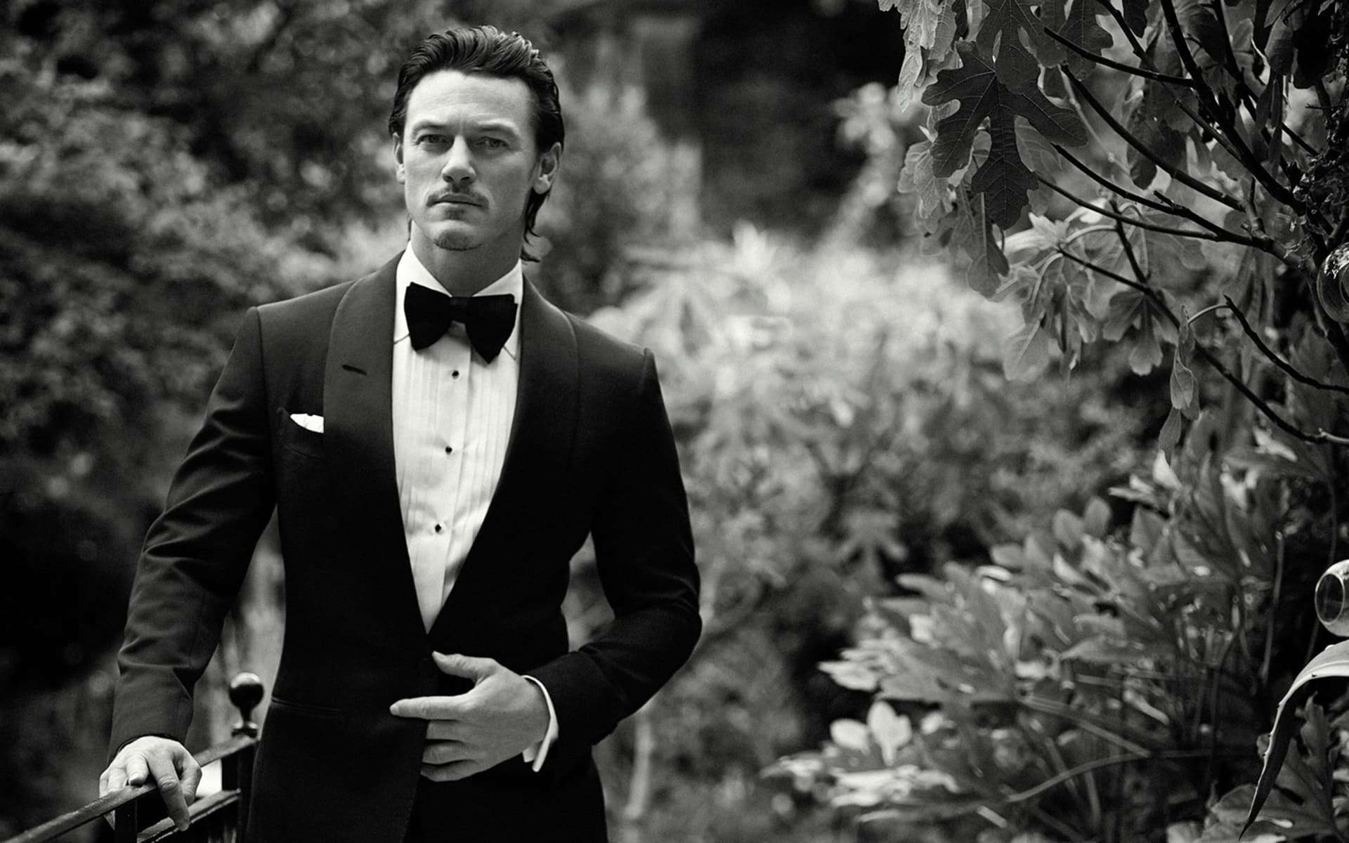 1920x1200 Celebrity Luke Evans HD Wallpaper
