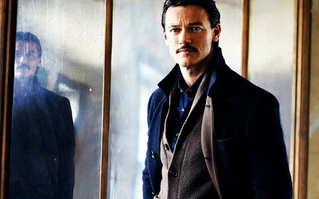 1280x800 Luke Evans Wallpaper