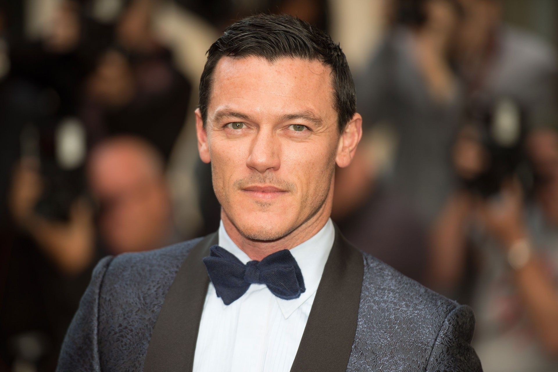 1920x1280 Celebrity Luke Evans HD Wallpaper