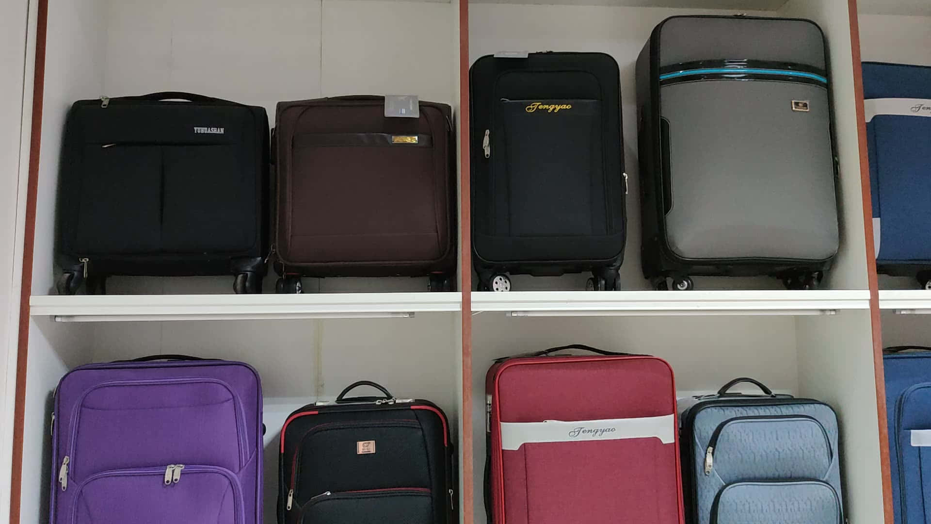 1920x1080 Purple Travel Bag Wallpaper