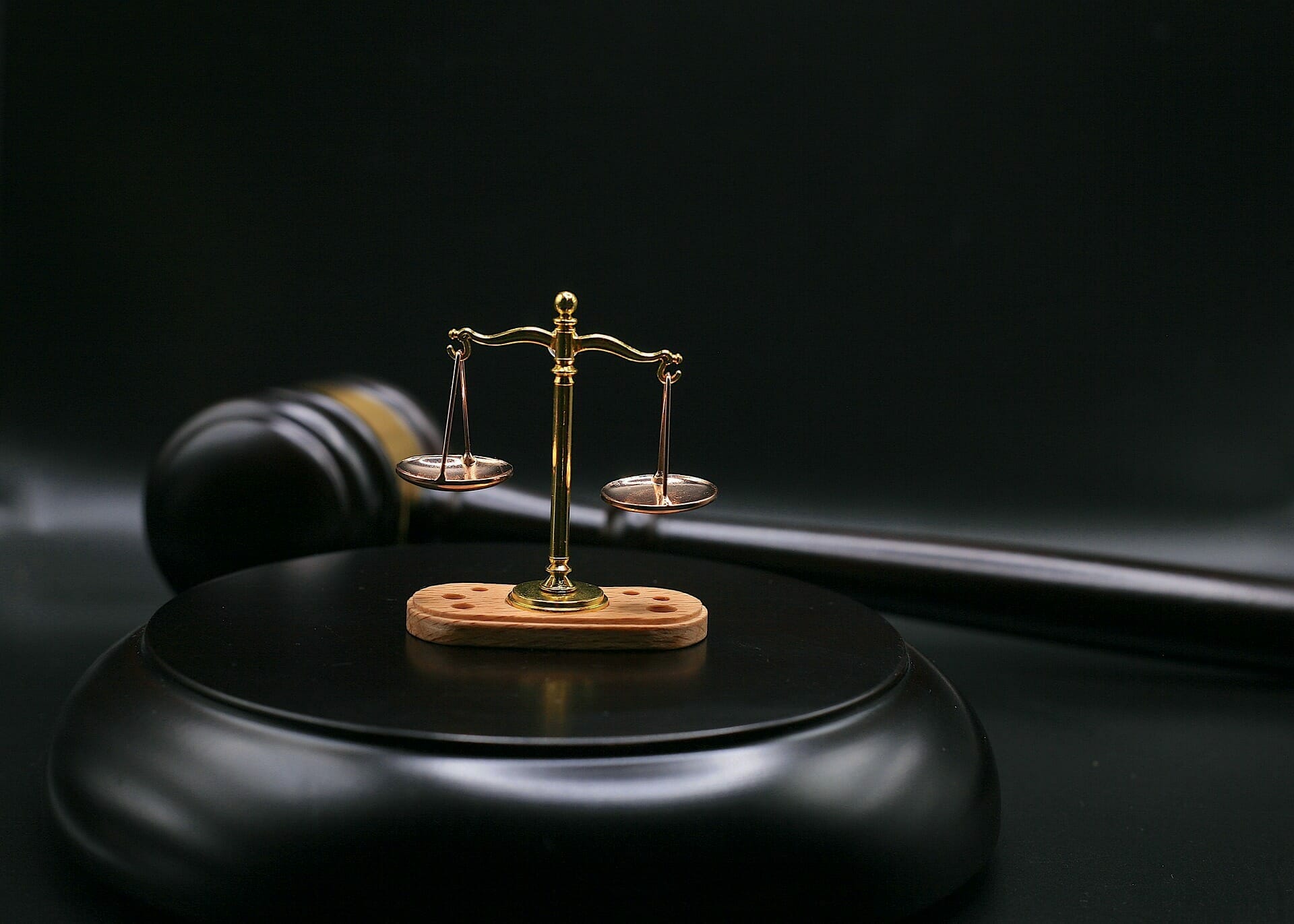 1920x1371 How Does Contributory Negligence Affect a Slip & Fall Case?