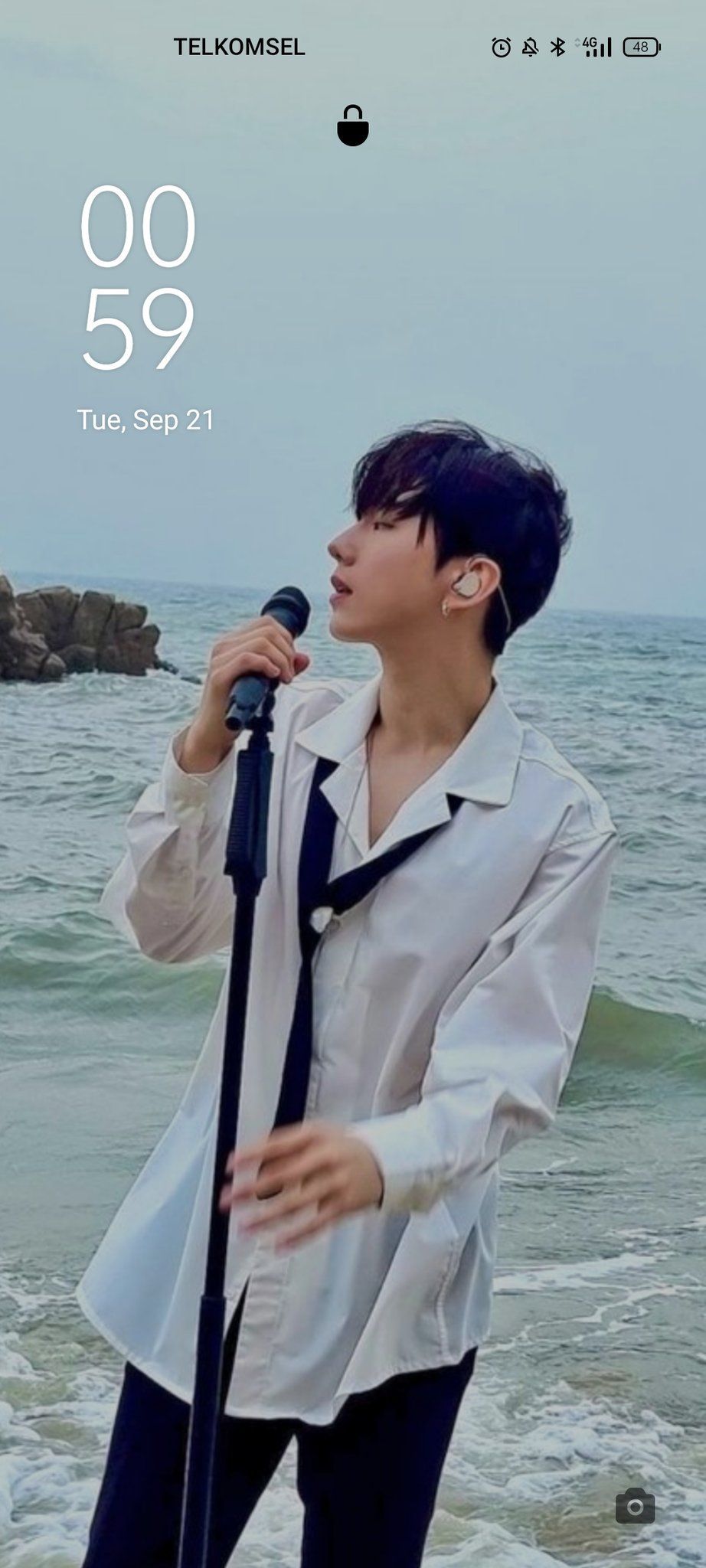 922x2048 jenn X, Kihyun lockscreen / wallpaper from his personal instagram photo