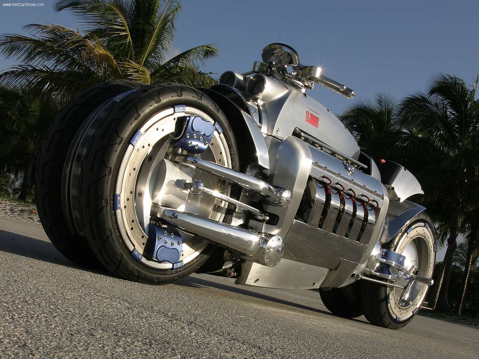 1600x1200 Dodge Tomahawk Wallpaper