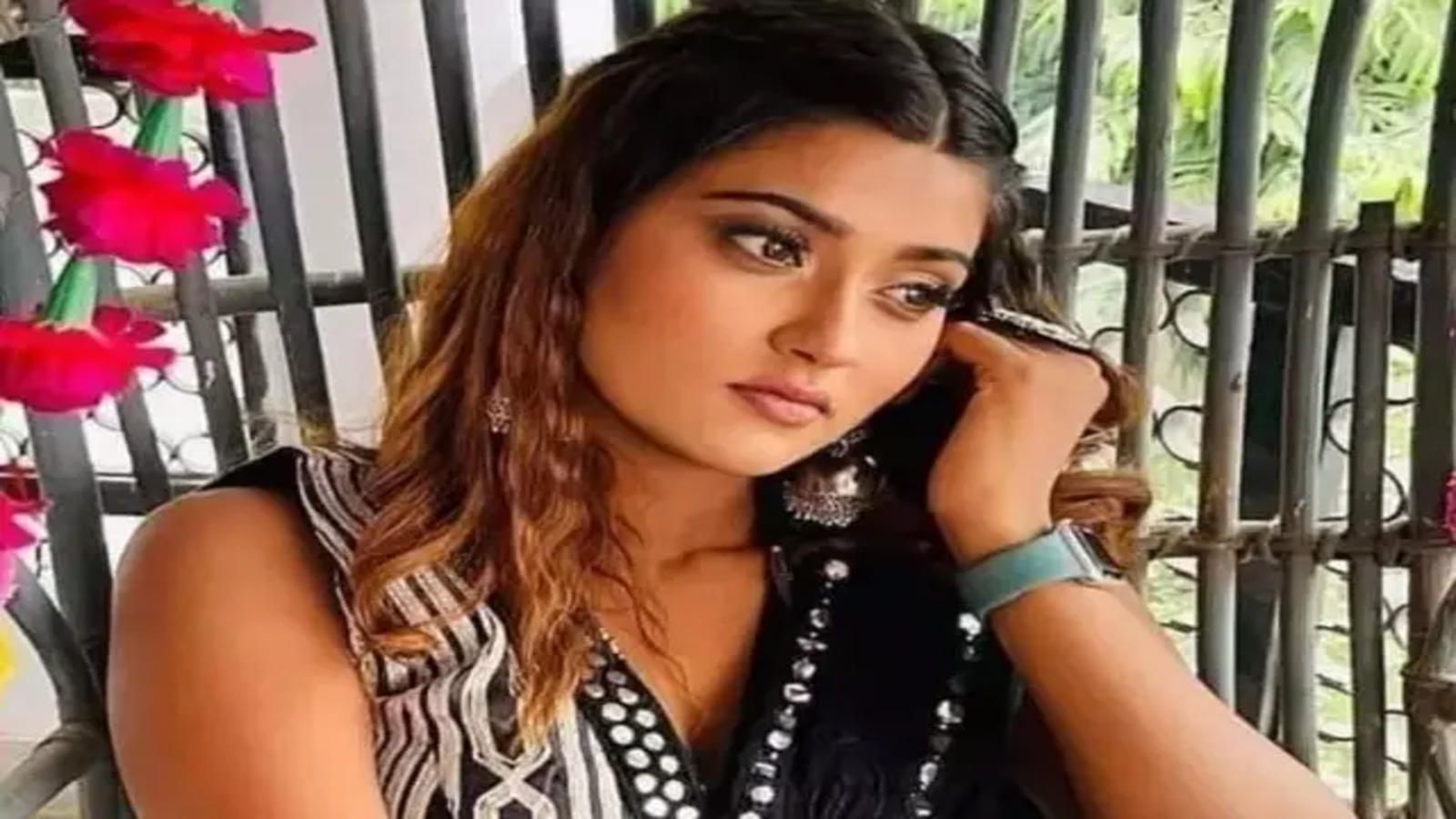 1600x900 Akanksha Dubey: Akanksha Dubey, Bhojpuri actress found dead in Varanasi hotel Economic Times Video
