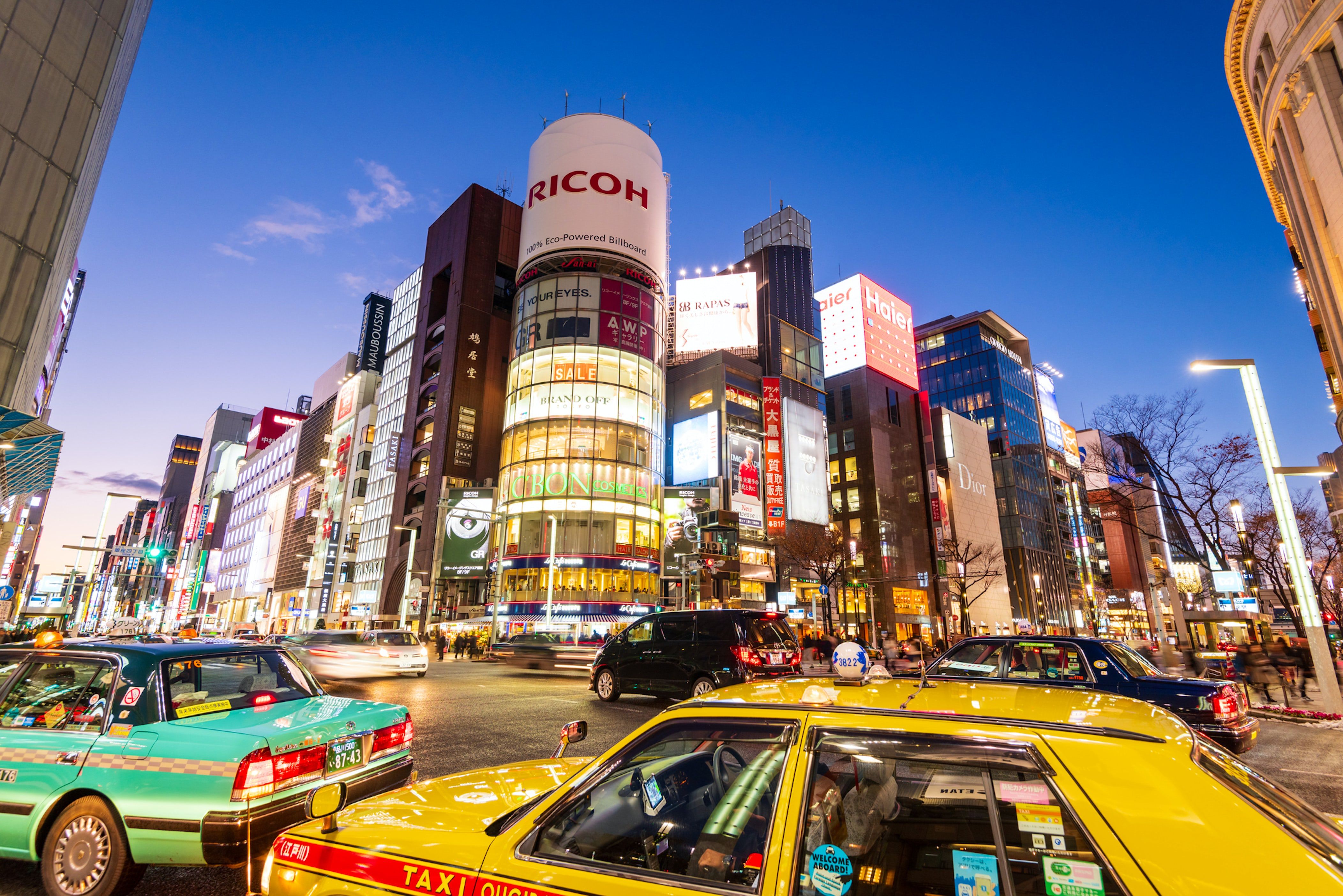 4208x2808 Tokyo's Jaw Dropping Architecture In Ginza