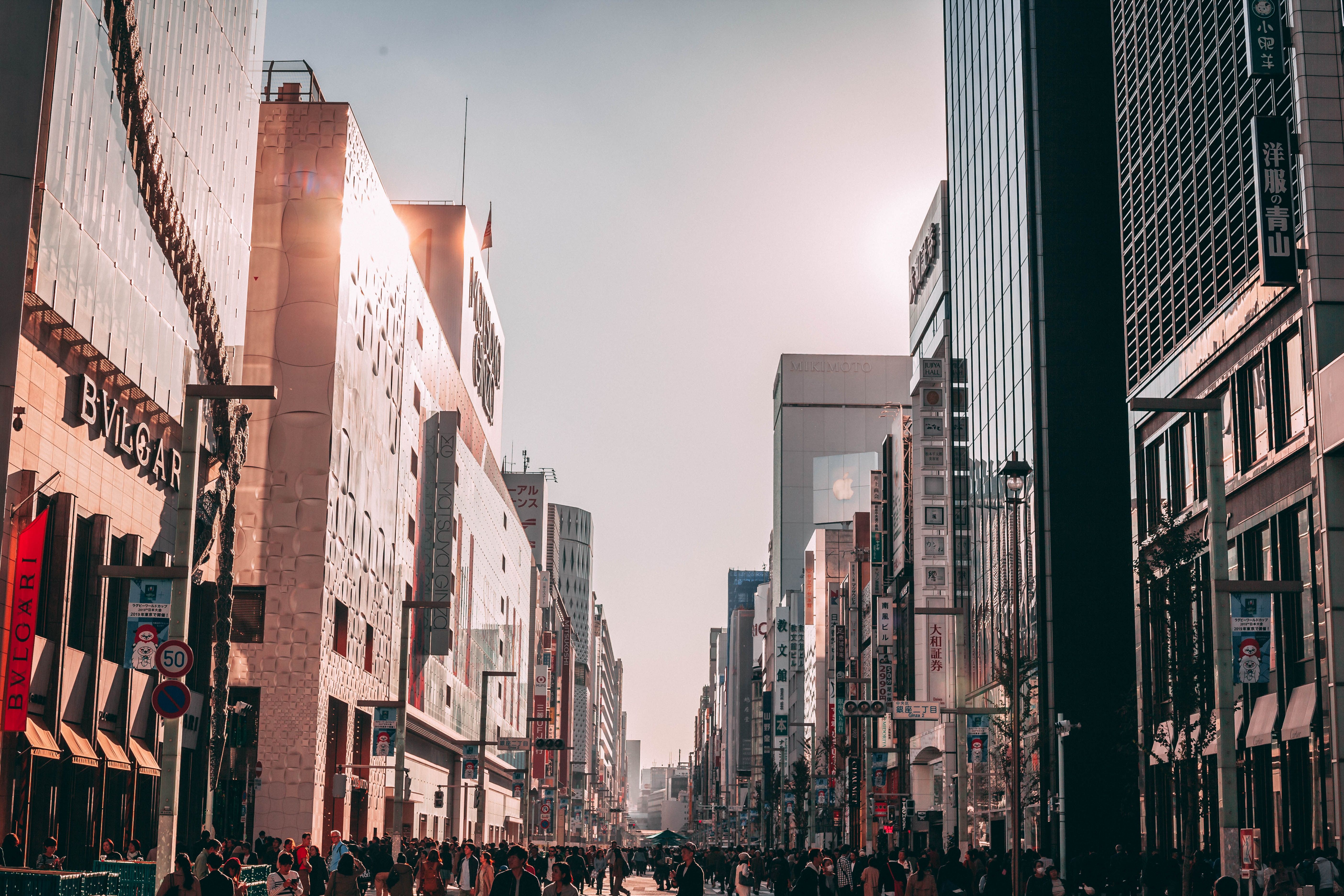 5616x3744 Where to pick up Japanese girls in Ginza (銀座)