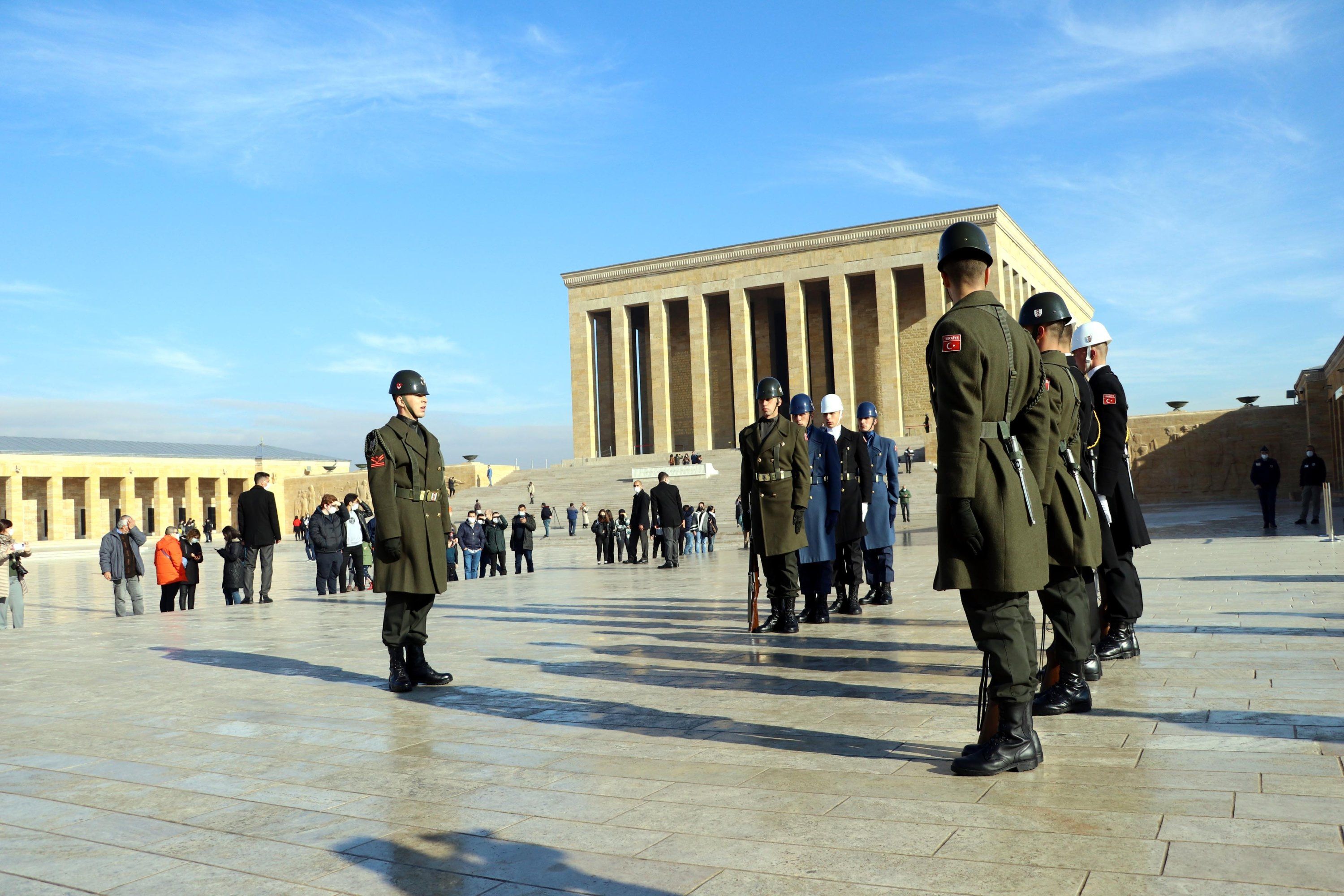 3000x2000 Guards at Atatürk's mausoleum undergo rigorous selection, training
