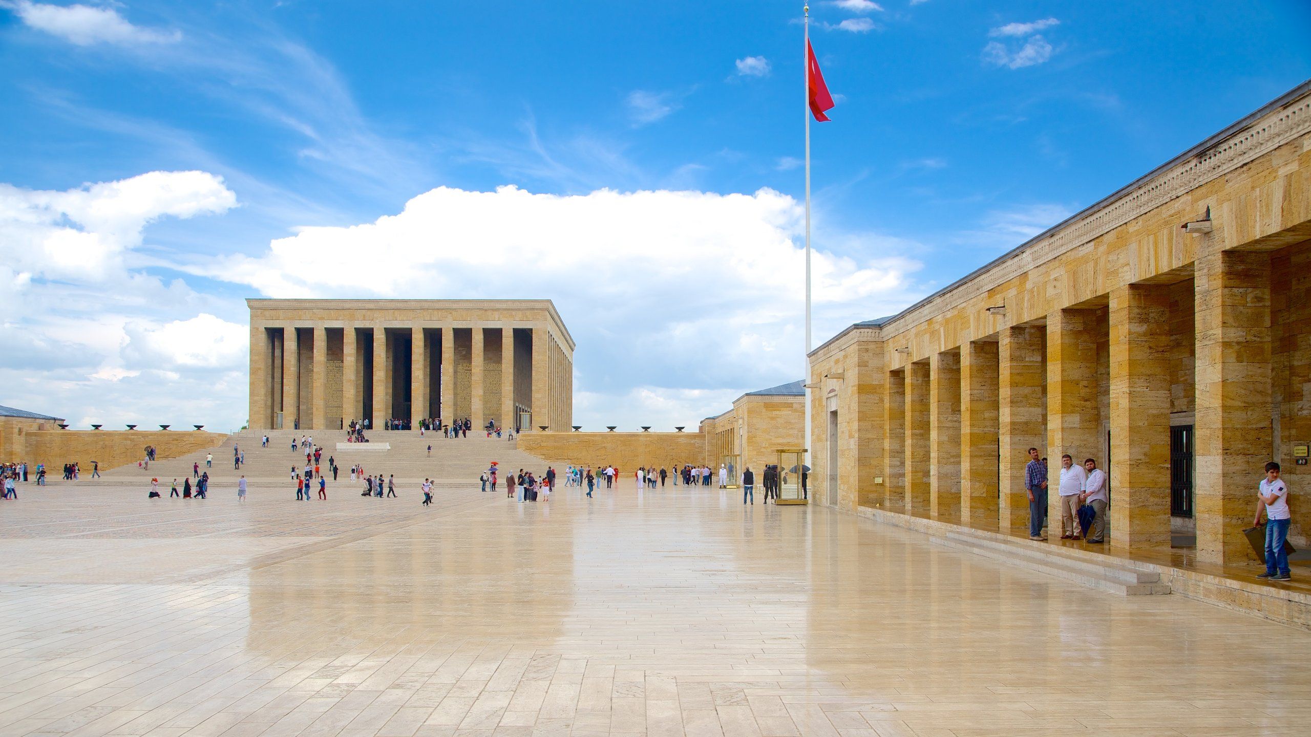 2560x1440 Anitkabir in Ankara City Center and Activities