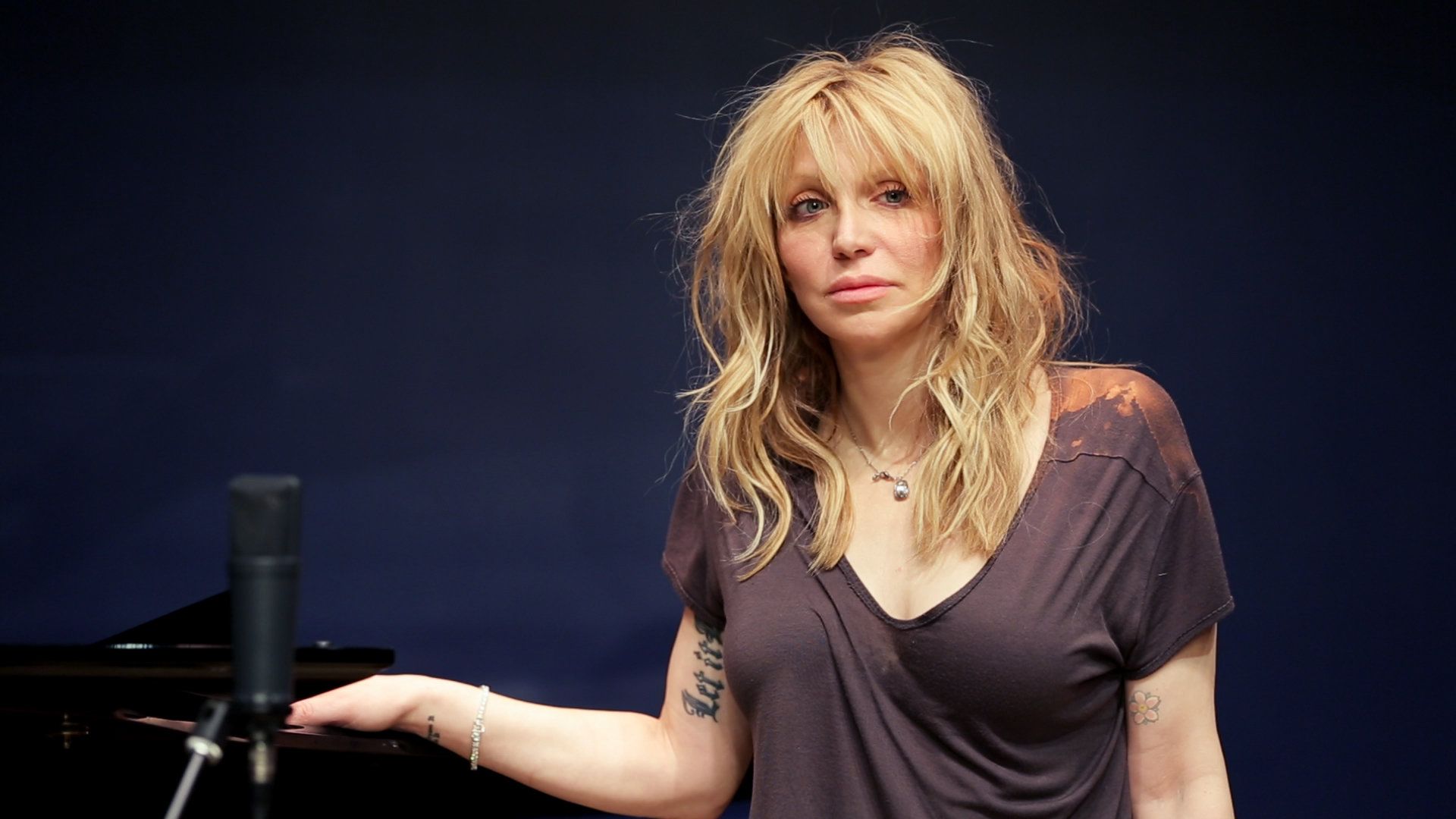 1920x1080 Courtney Love Prepares for 'Kansas City Choir Boy'