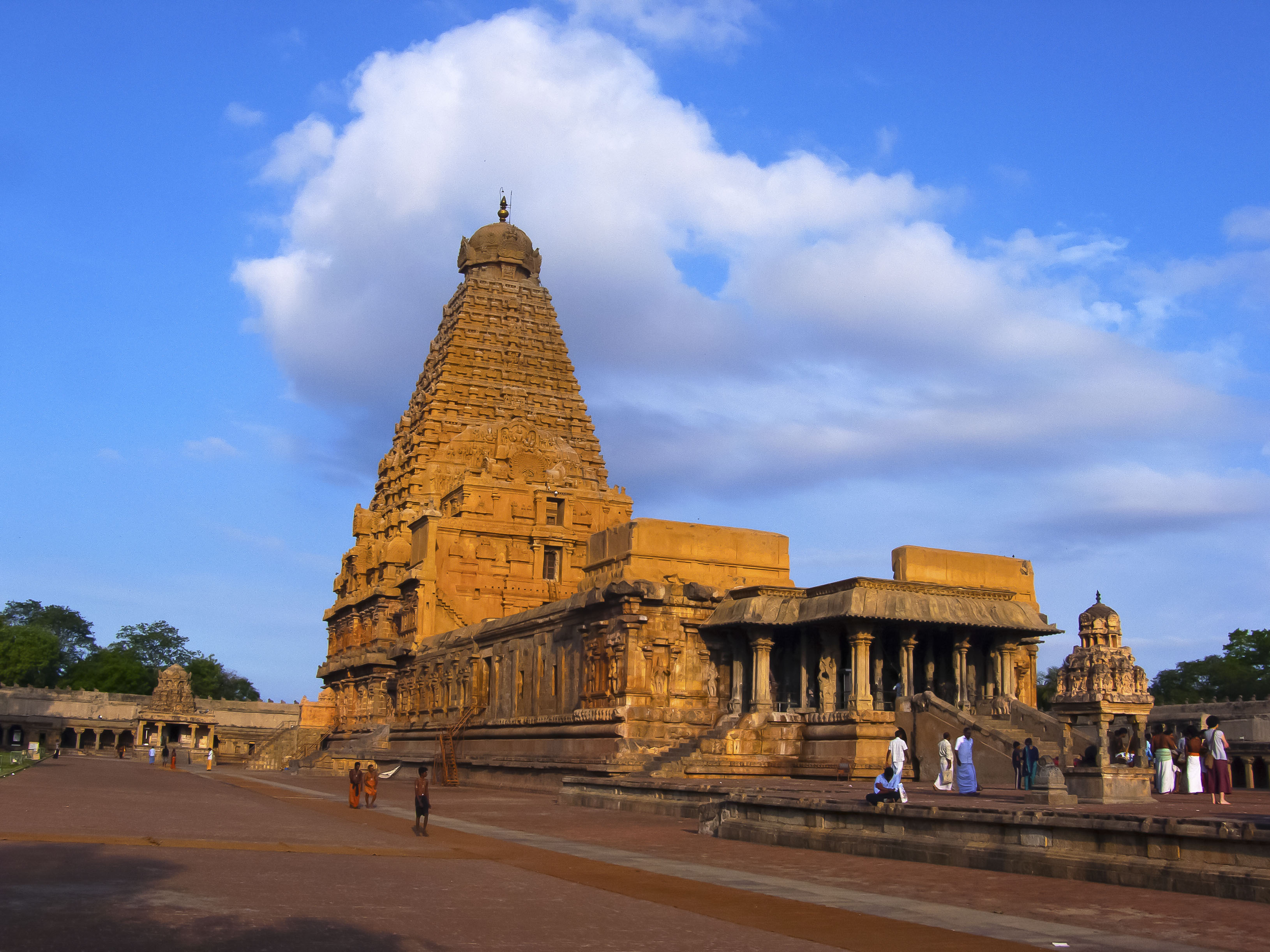 3260x2445 The Big Temple