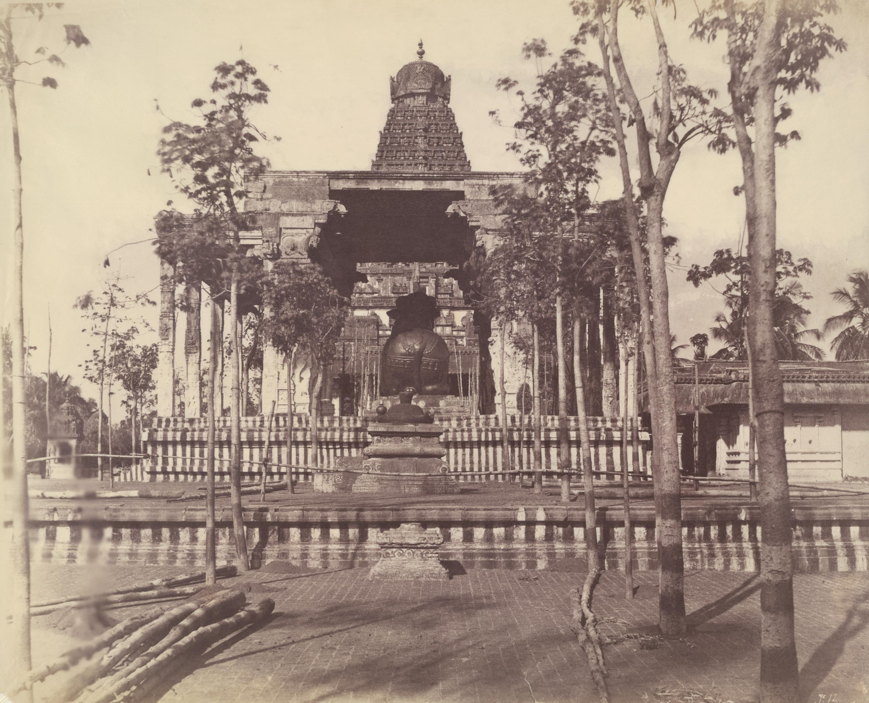 3000x2426 Brihadishwara (Brihadishvara) Hindu Temple (Thanjai Periya Kovil), Thanjavur (Tanjore), Tamil Nadu, India. Rare & Old Vintage Photo (1855)