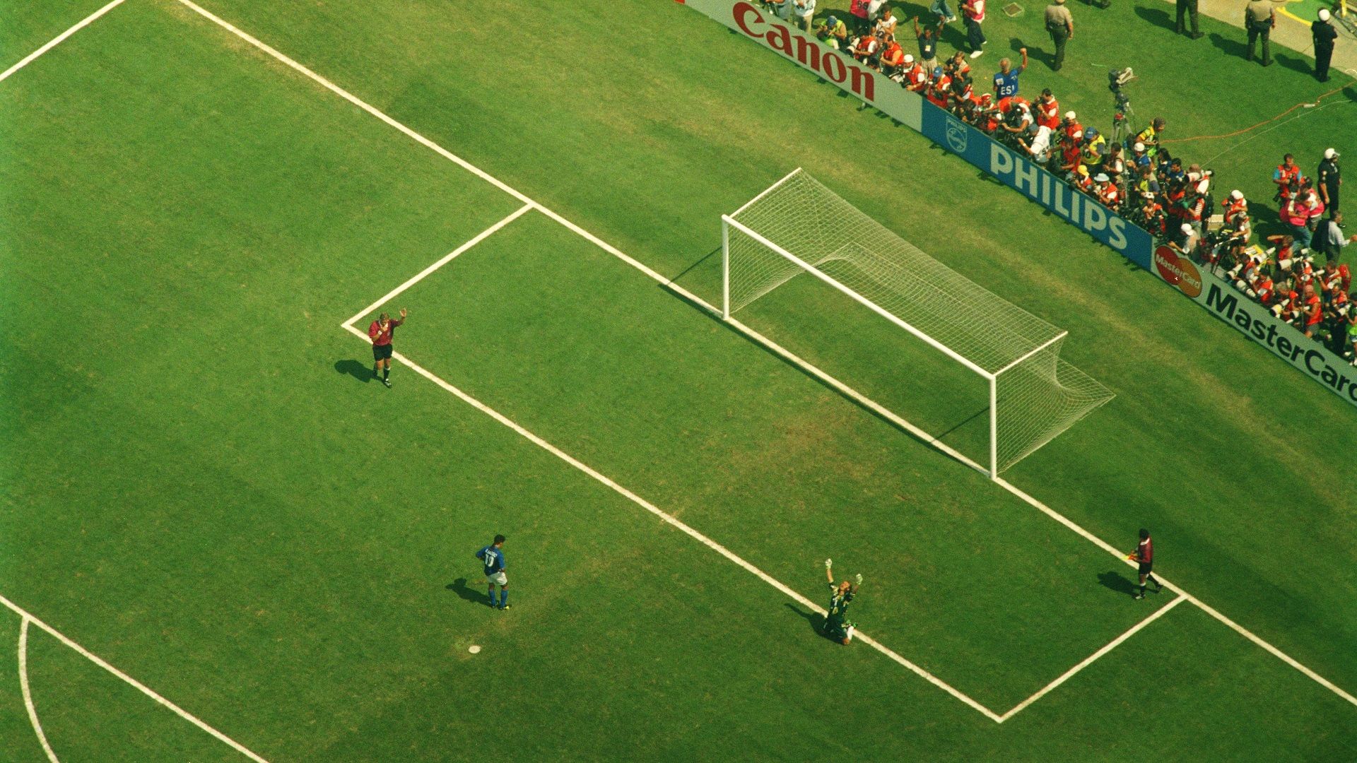 1920x1080 Football's 25 most iconic image: From Sergio Aguero's winner to David Beckham's disgrace