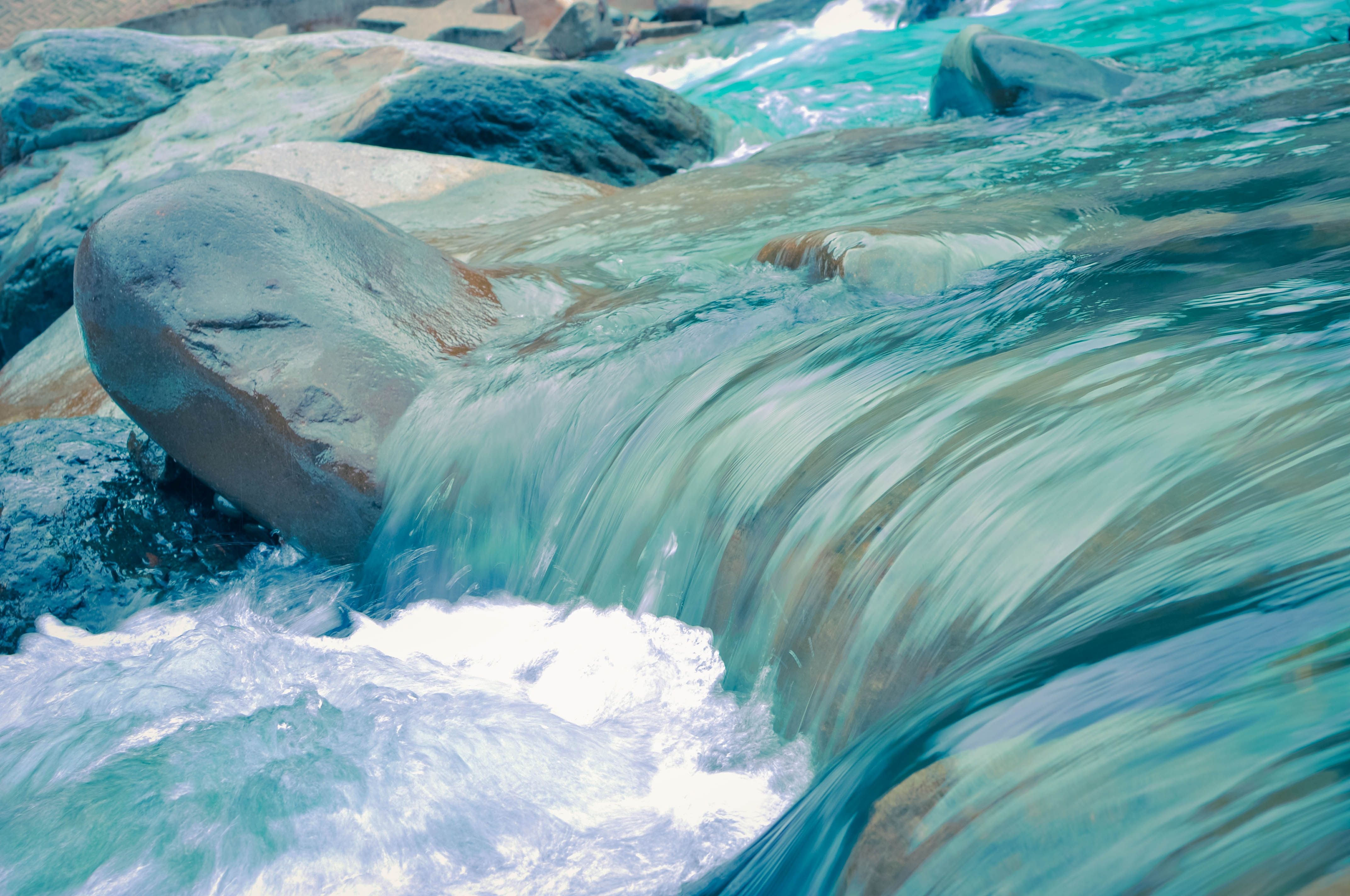 4288x2848 Clear Blue Running Water At Daytime