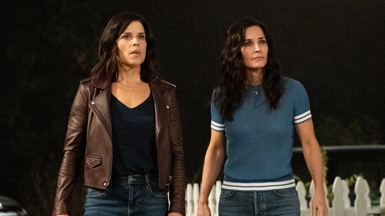 1280x720 Neve Campbell and Courteney Cox on Their Close Bond After 25 Years of 'Scream'