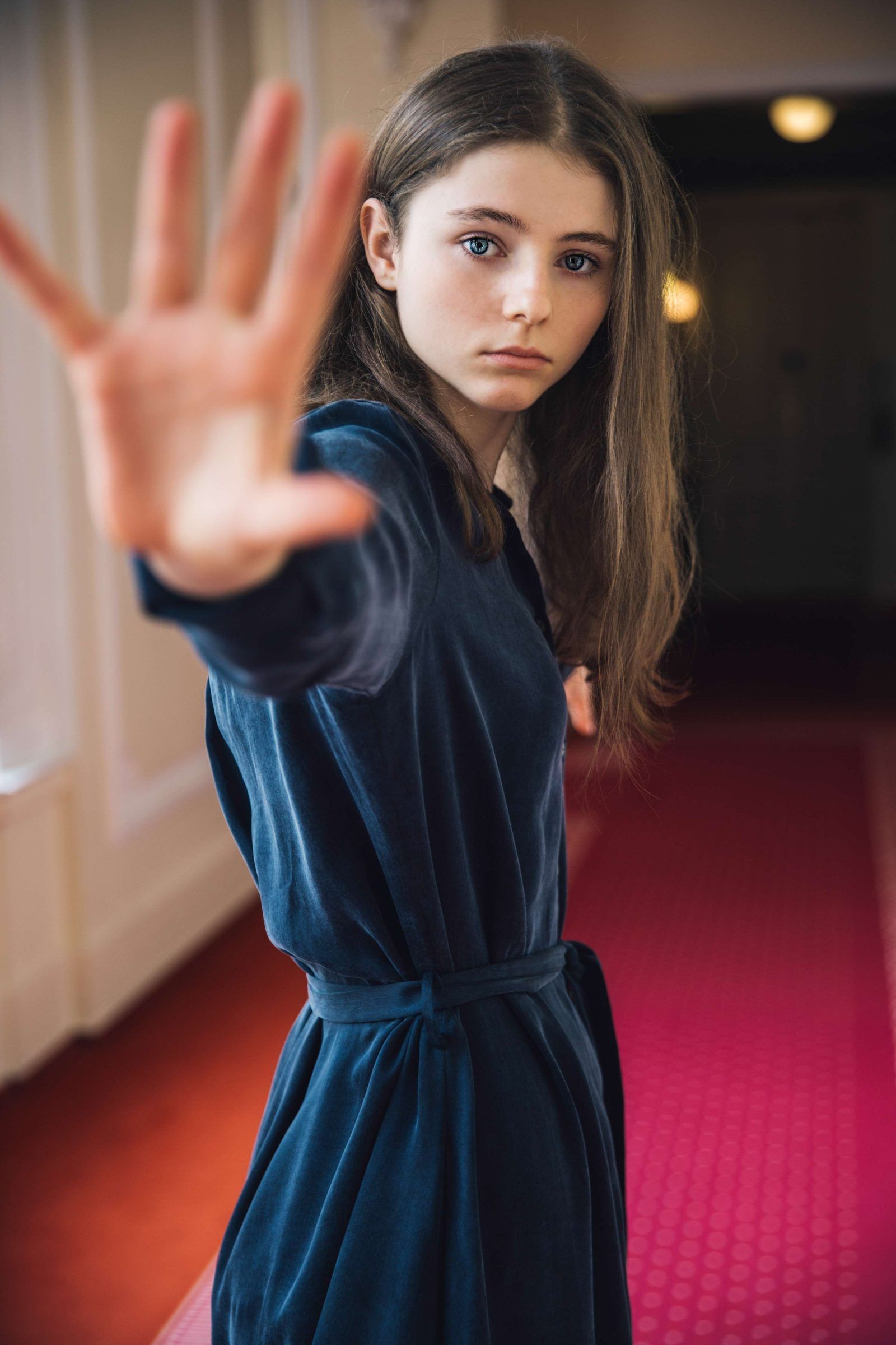 1600x2400 Thomasin McKenzie Wallpaper