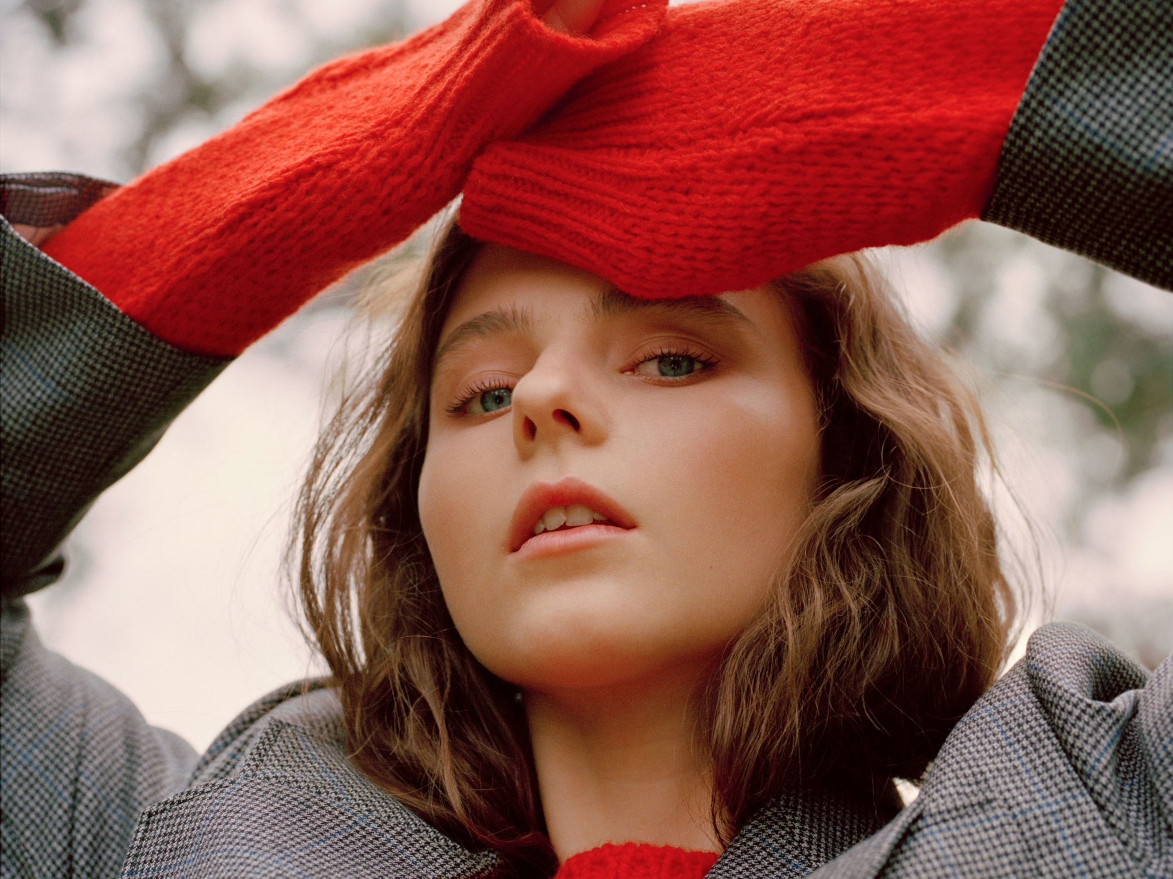 2400x1800 Celebrity Thomasin McKenzie HD Wallpaper