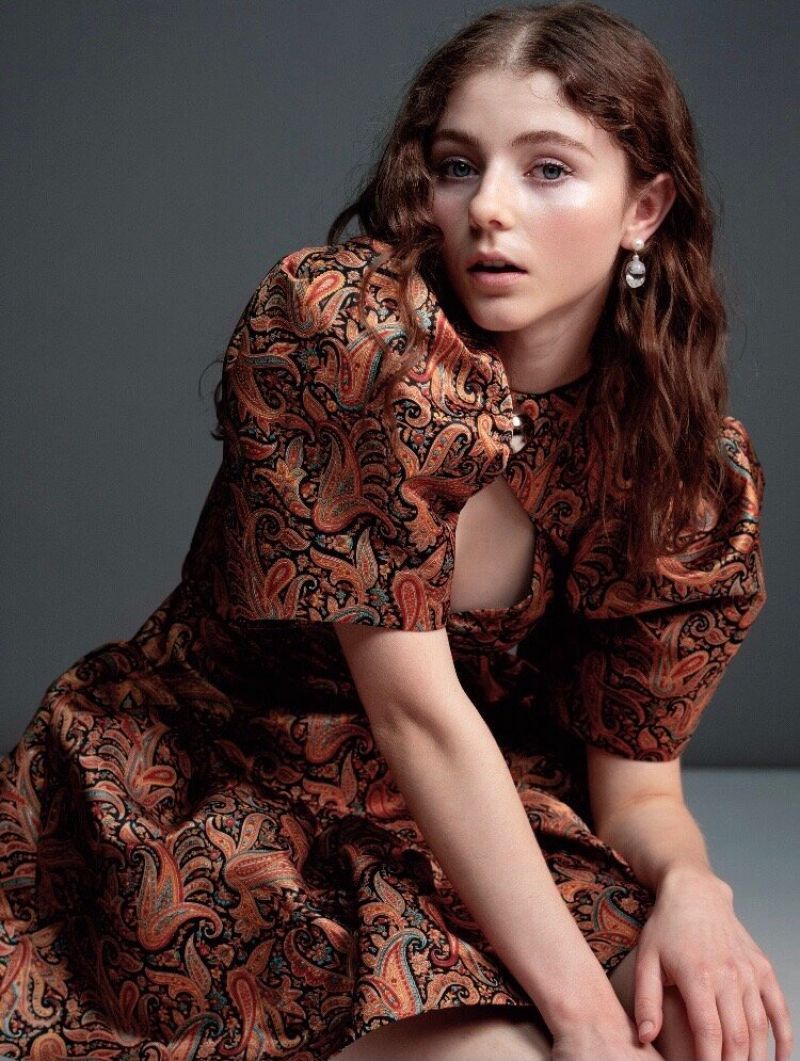 800x1061 Thomasin McKenzie wallpaper