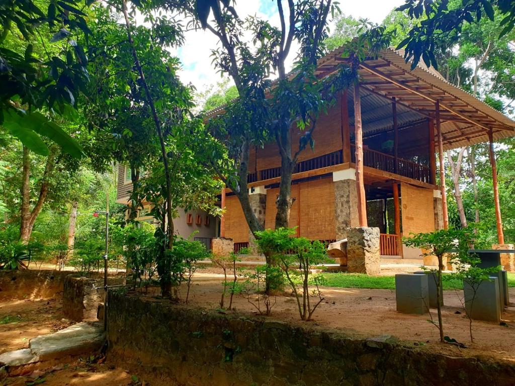 1024x768 Jungle House, Udawalawe