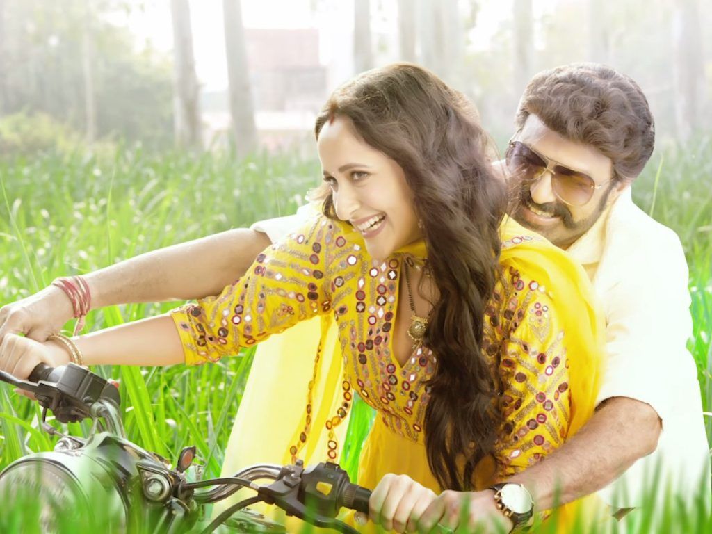1024x768 Akhanda: Adigaa Adigaa song released