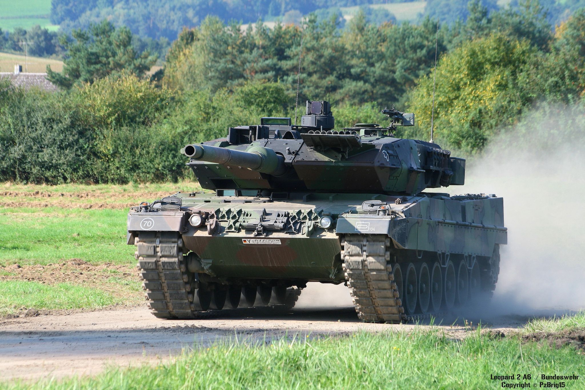2048x1365 HD desktop wallpaper: Tanks, Military, Leopard 2 download free picture