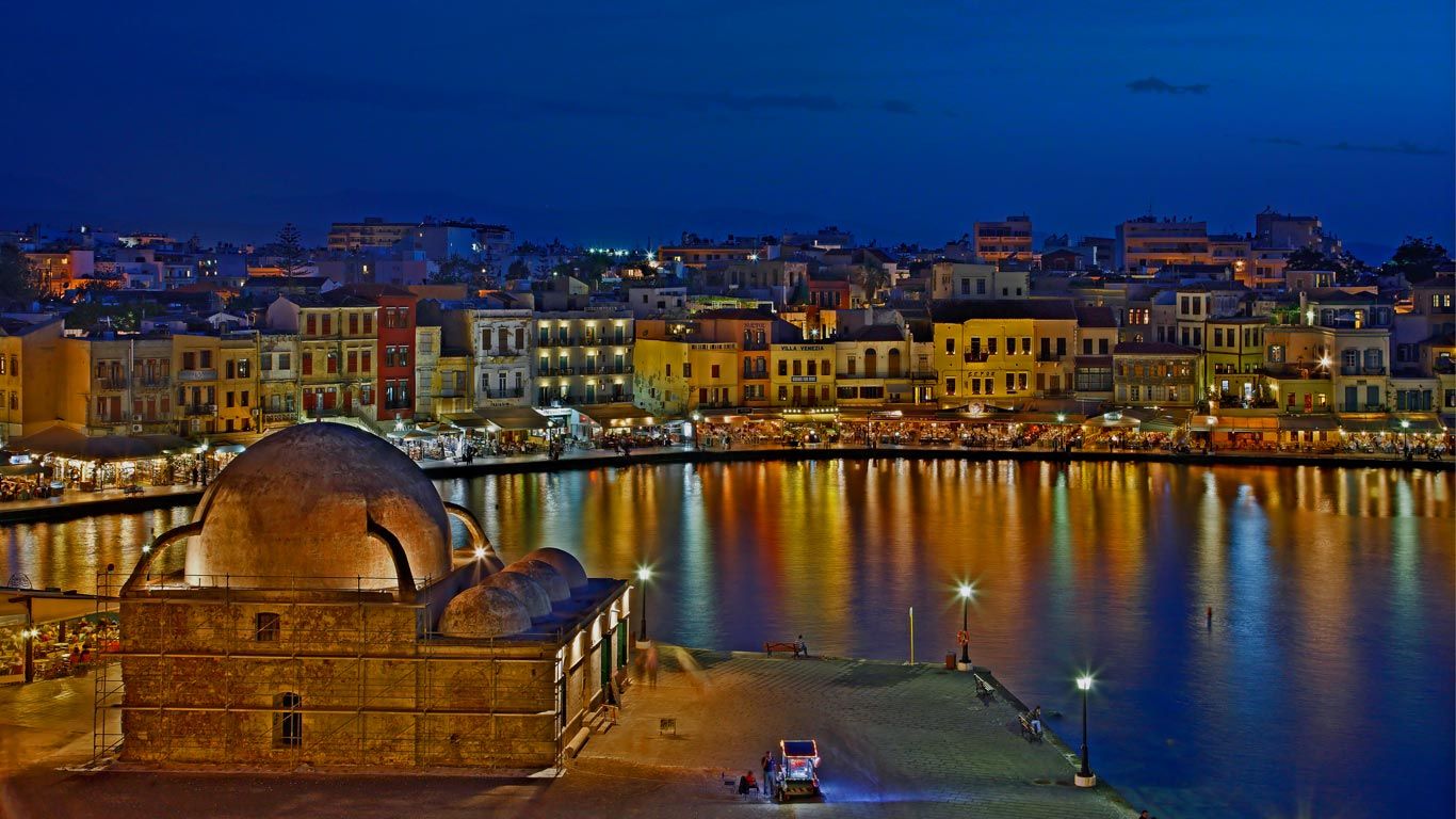 1366x768 The Venetian Harbor and Old Town of Chania, Greece