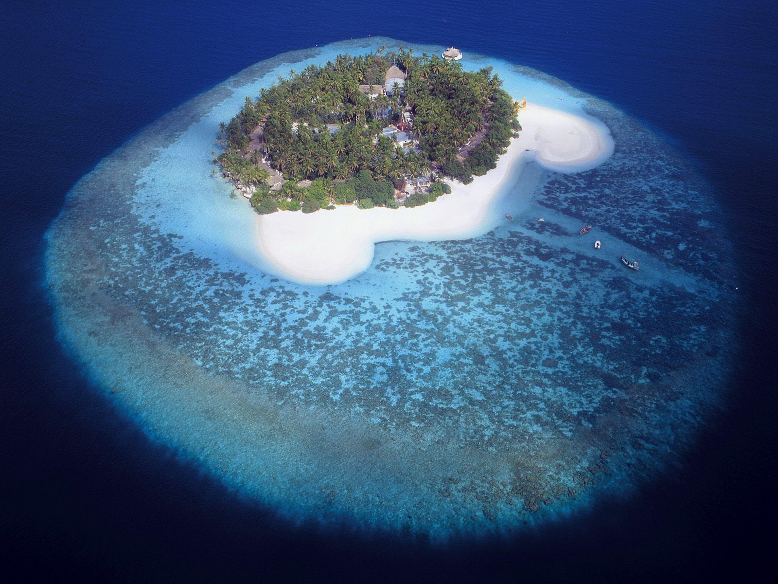 1600x1200 LAKSHADWEEP Photo, Image and Wallpaper, HD Image, Near