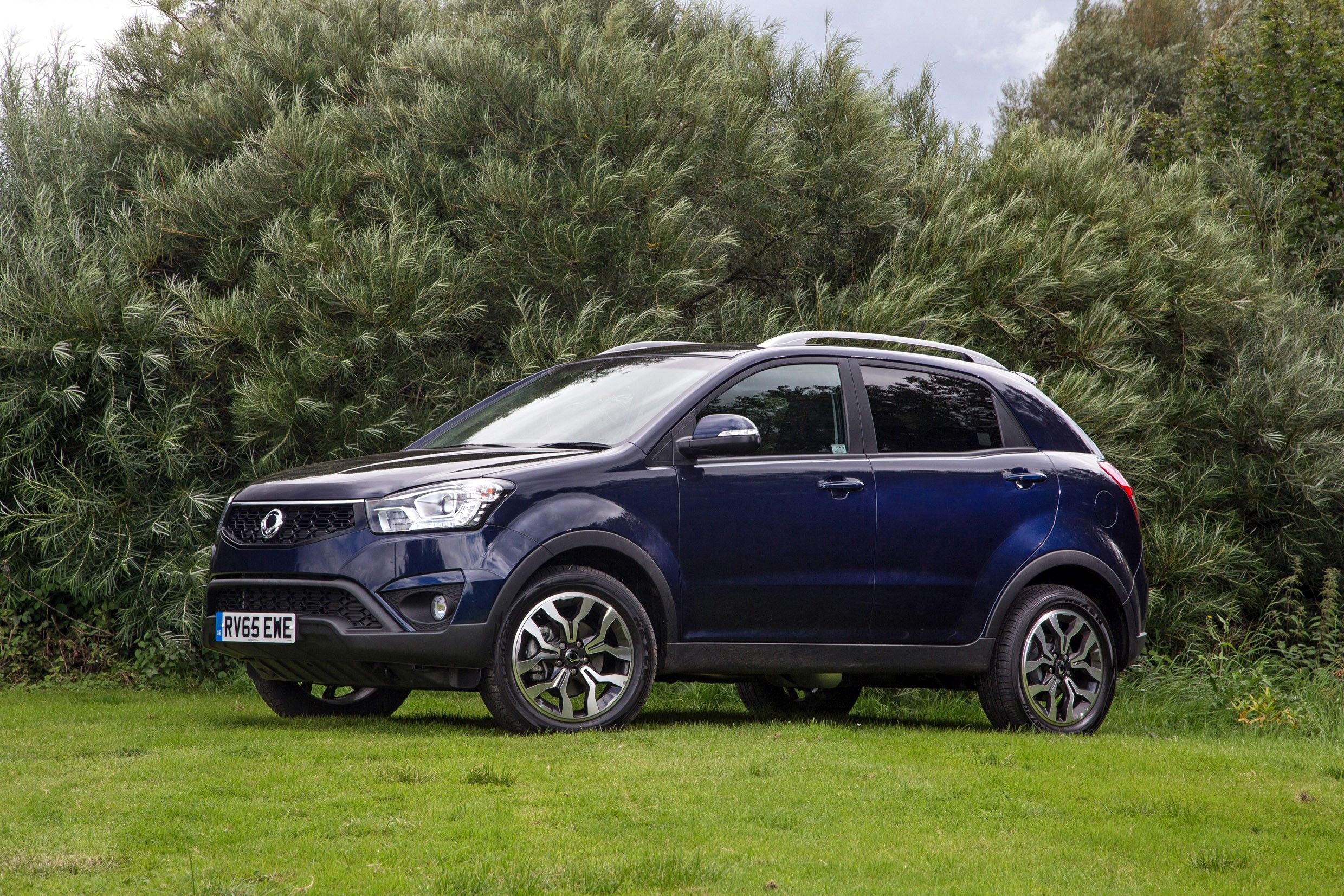 2480x1653 2015 SsangYong Korando 2.2 ELX, Blue, Grass Gallery HD Wallpaper