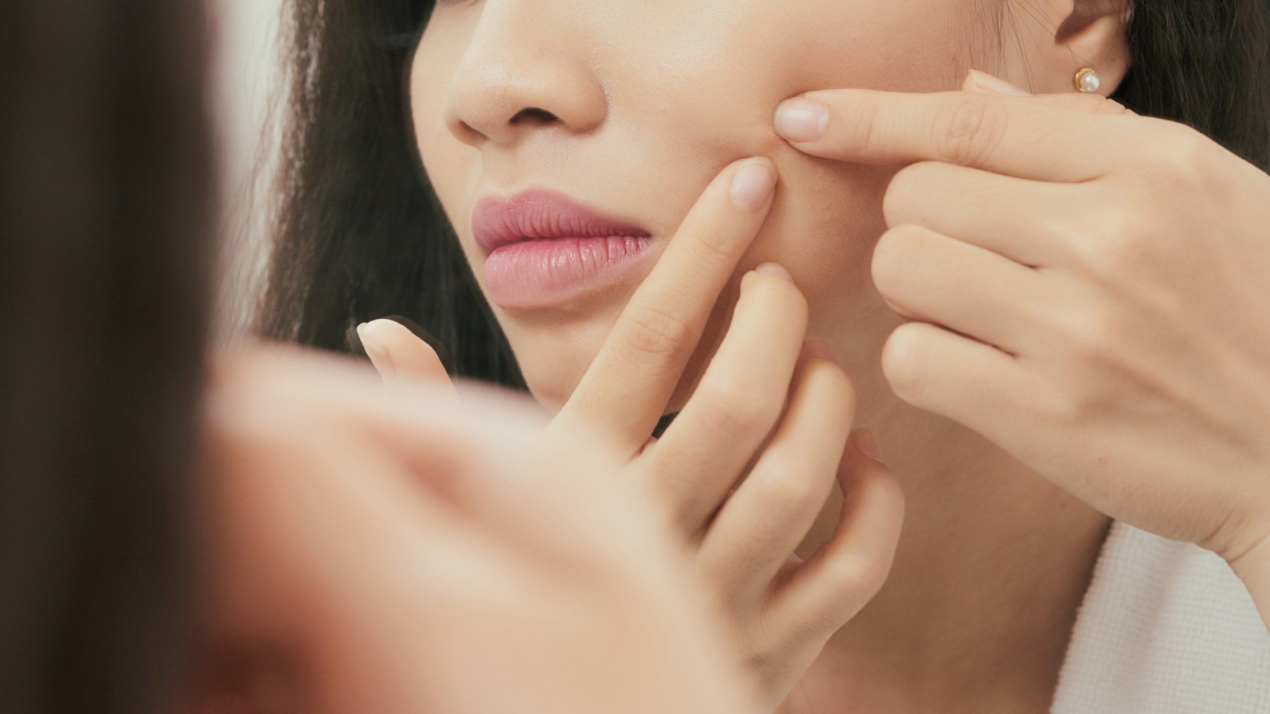 2560x1440 Pimple Popping on Nose