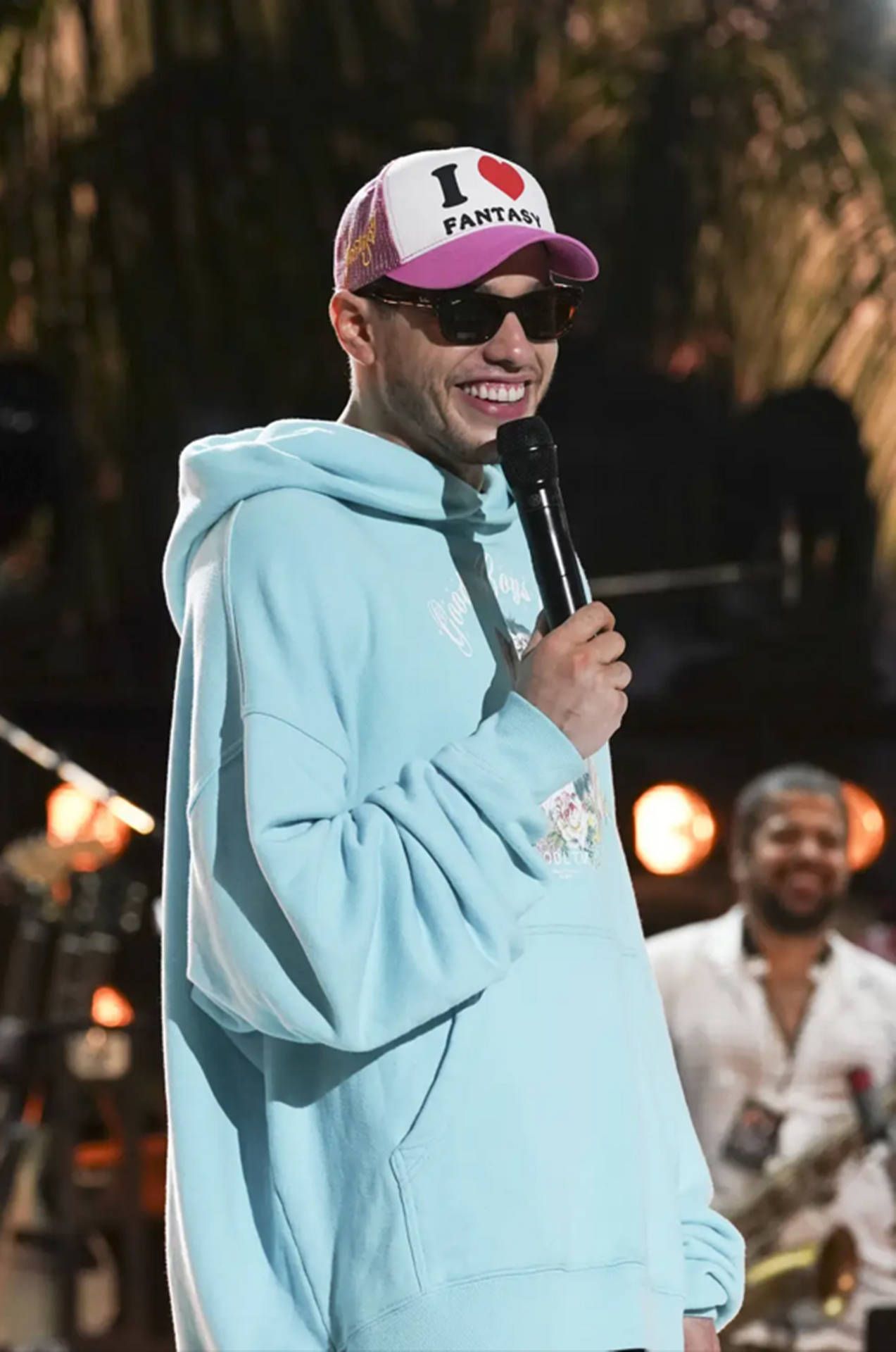1273x1920 Download Pete Davidson Nye Special Wallpaper