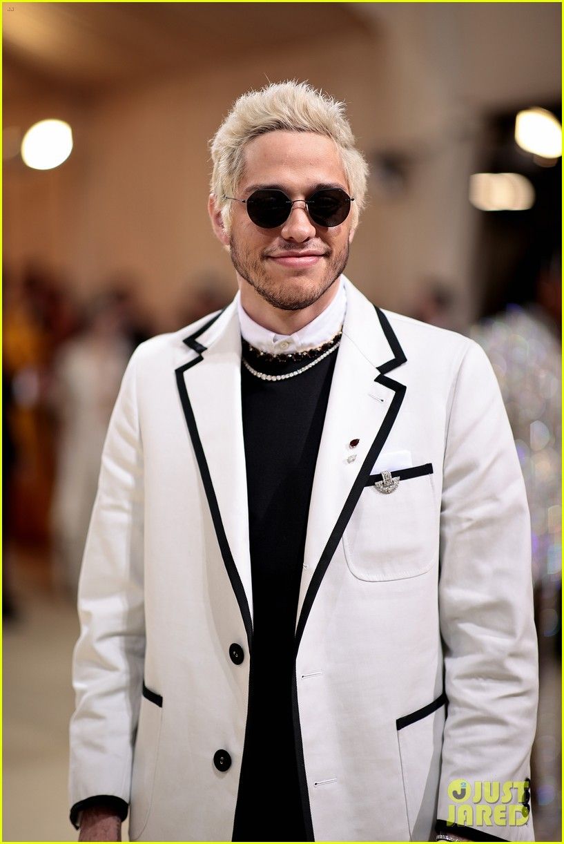 817x1222 Pete Davidson Reveals His Dating Dealbreaker : Photo 4661576. Pete Davidson Photo. Just Jared: Entertainment News