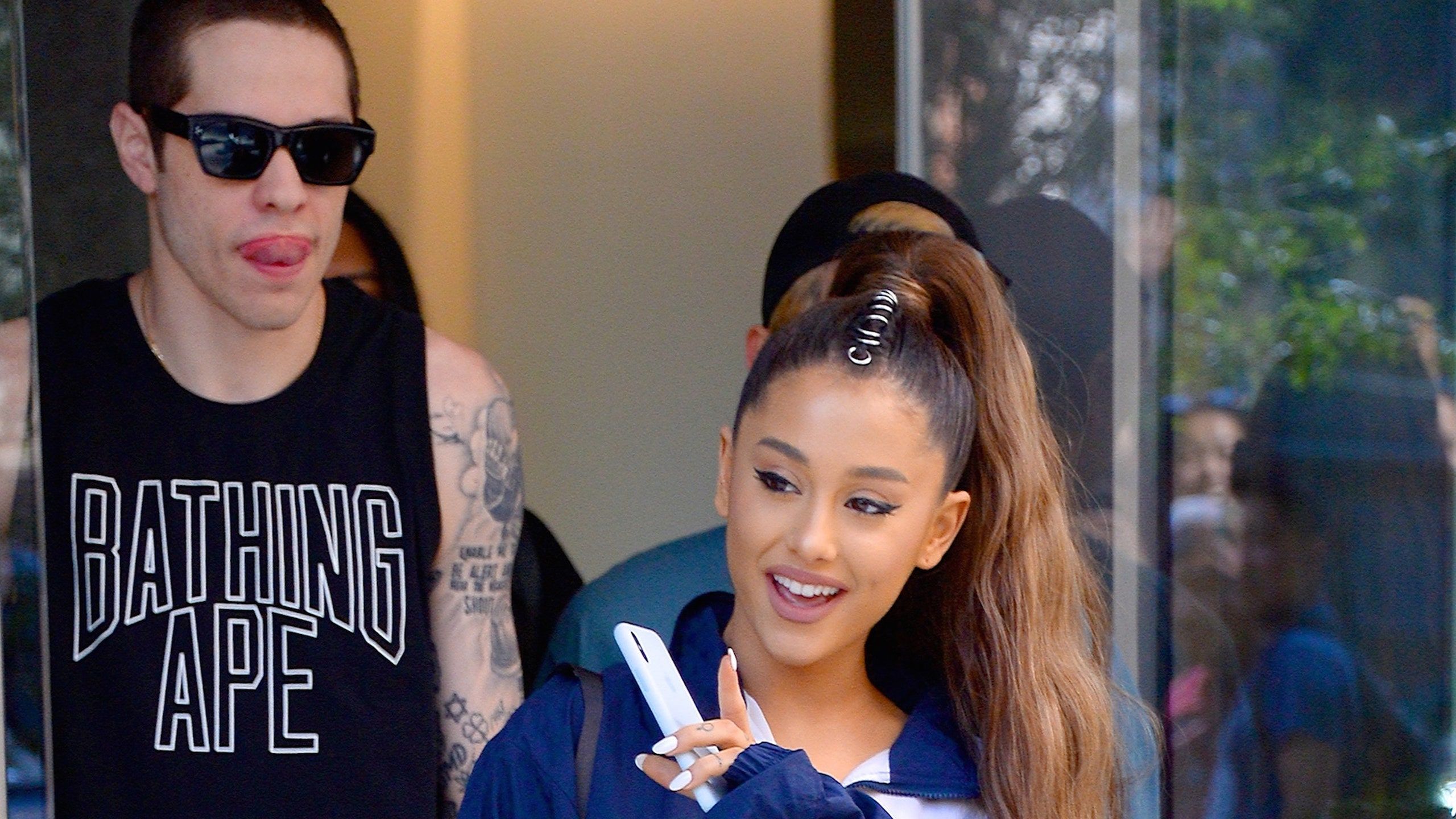 2560x1440 Ariana Grande Covers Pete Davidson Tattoo With Mac Miller Tribute